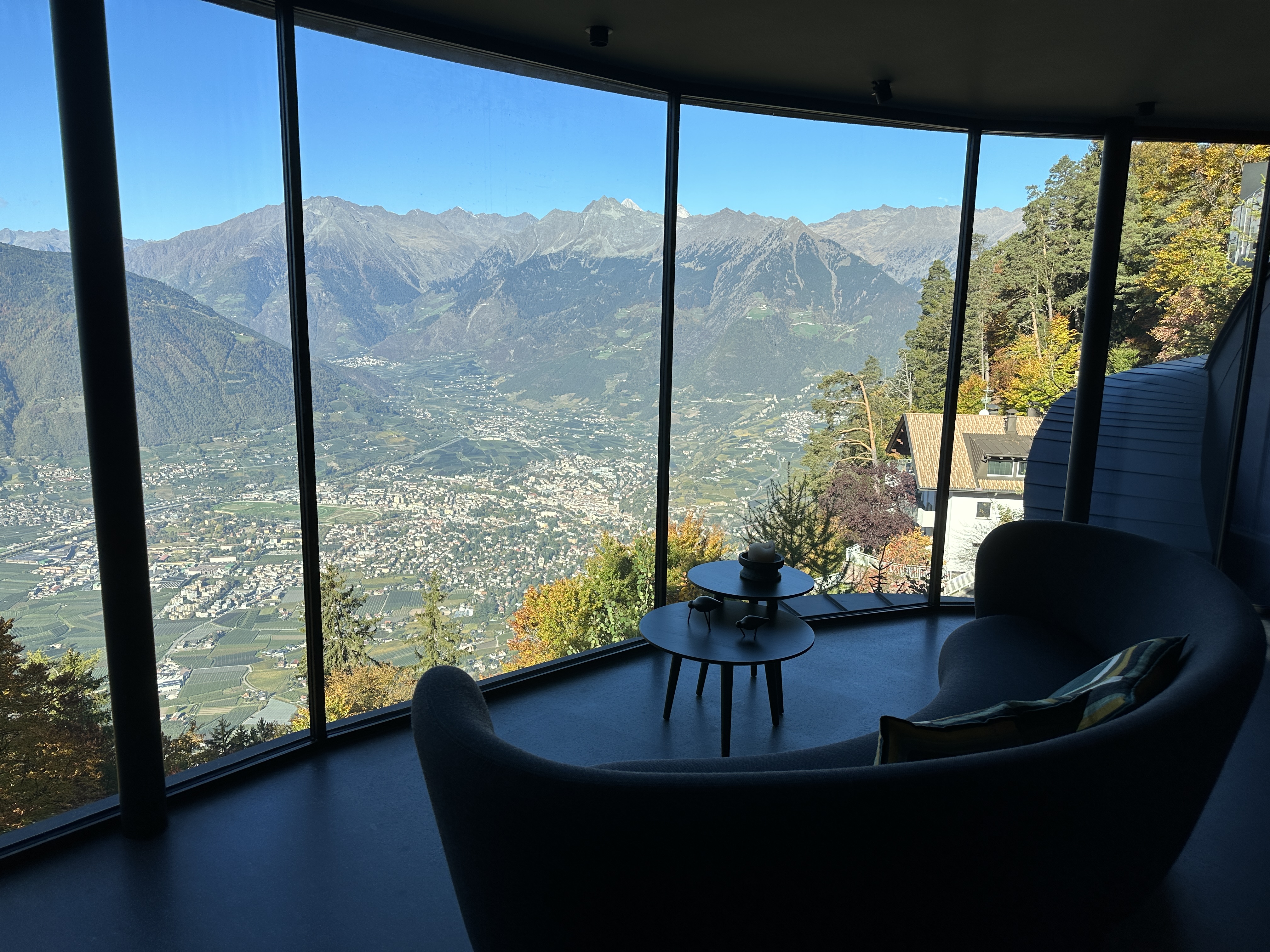 panoramic mountain view window