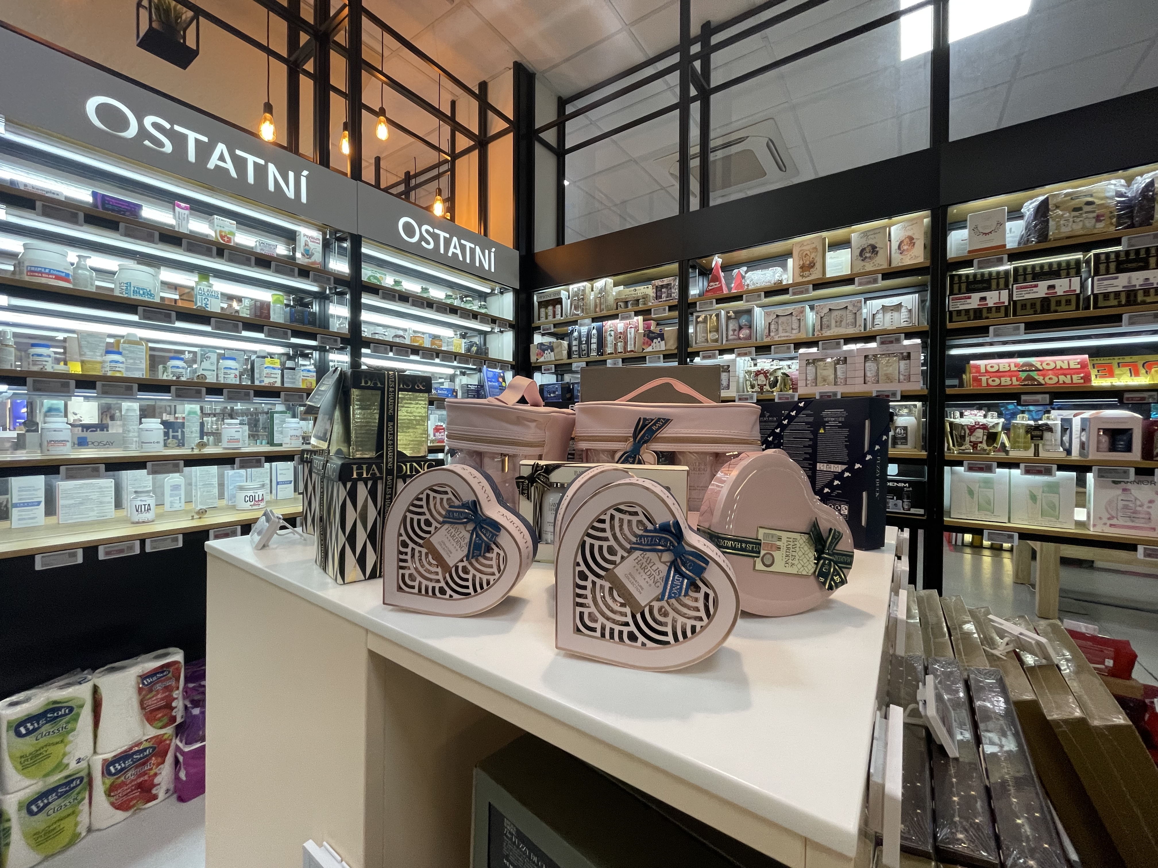 beauty gift sets counter