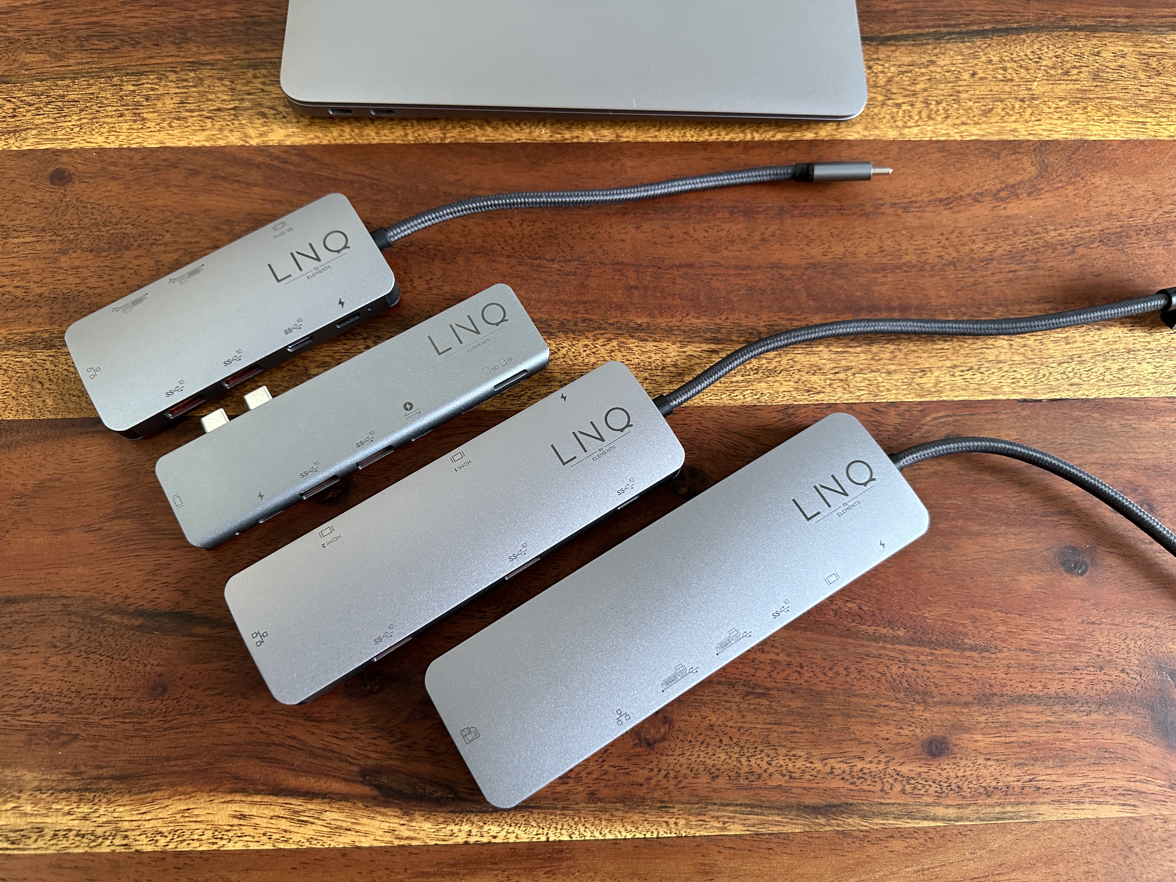 lnq usb c hubs on wooden table