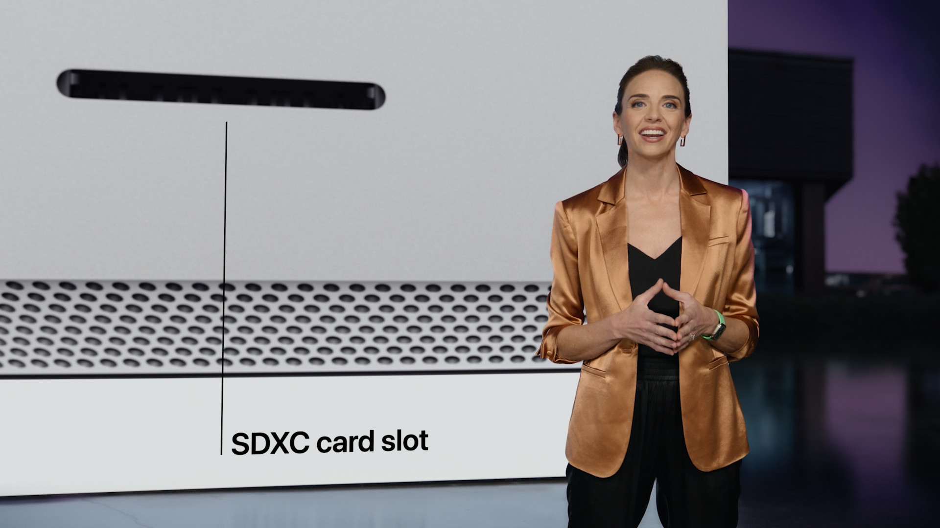 presentation sdxc card slot slide