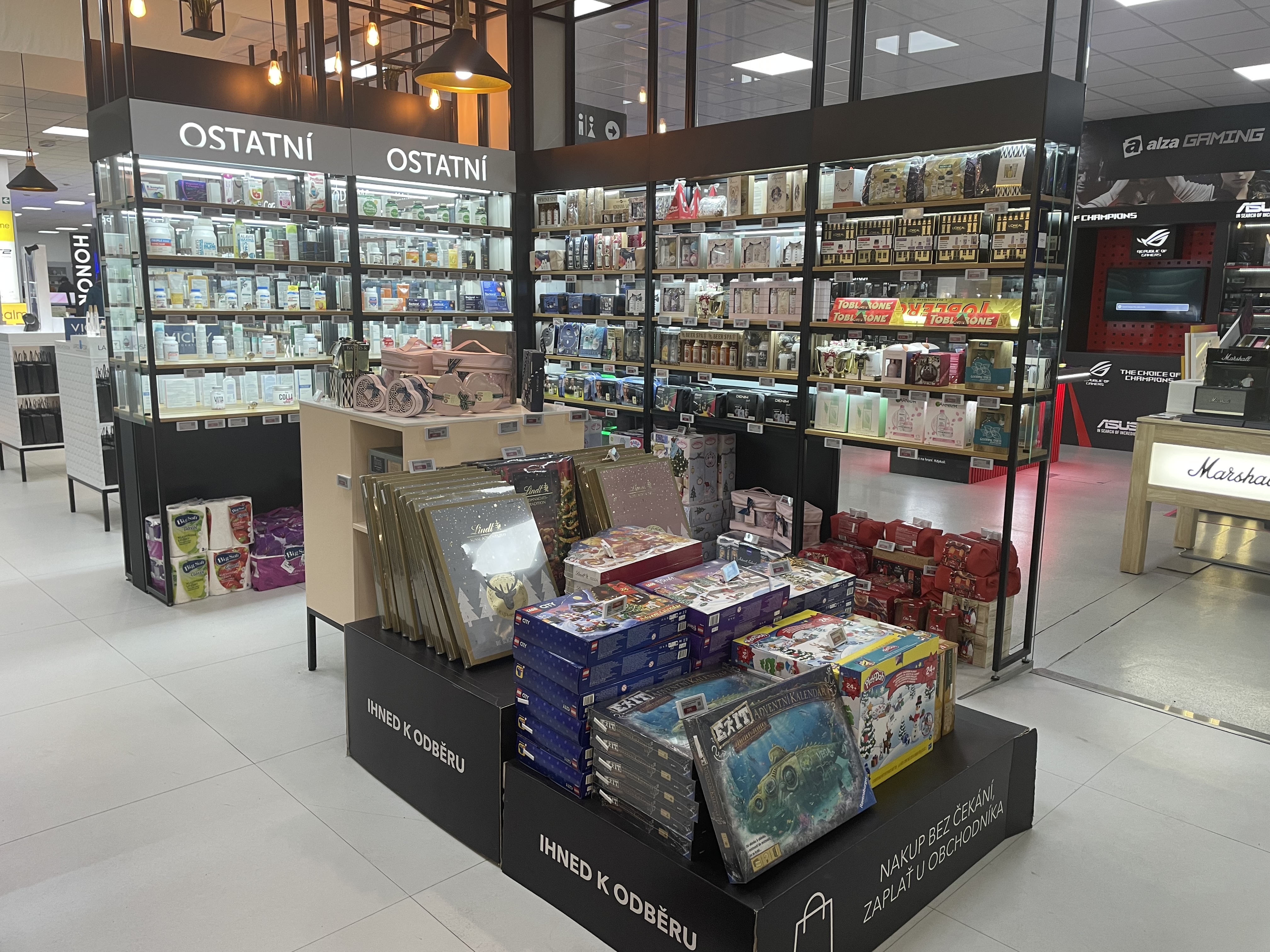 store display gift sets