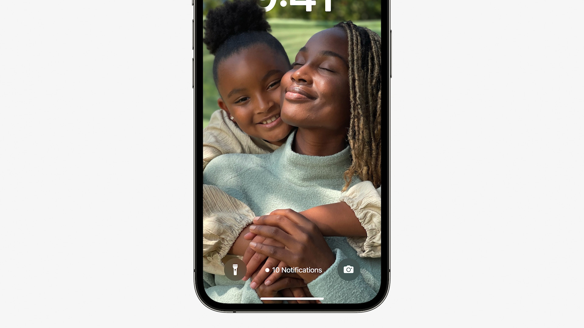 smartphone lockscreen hugging children