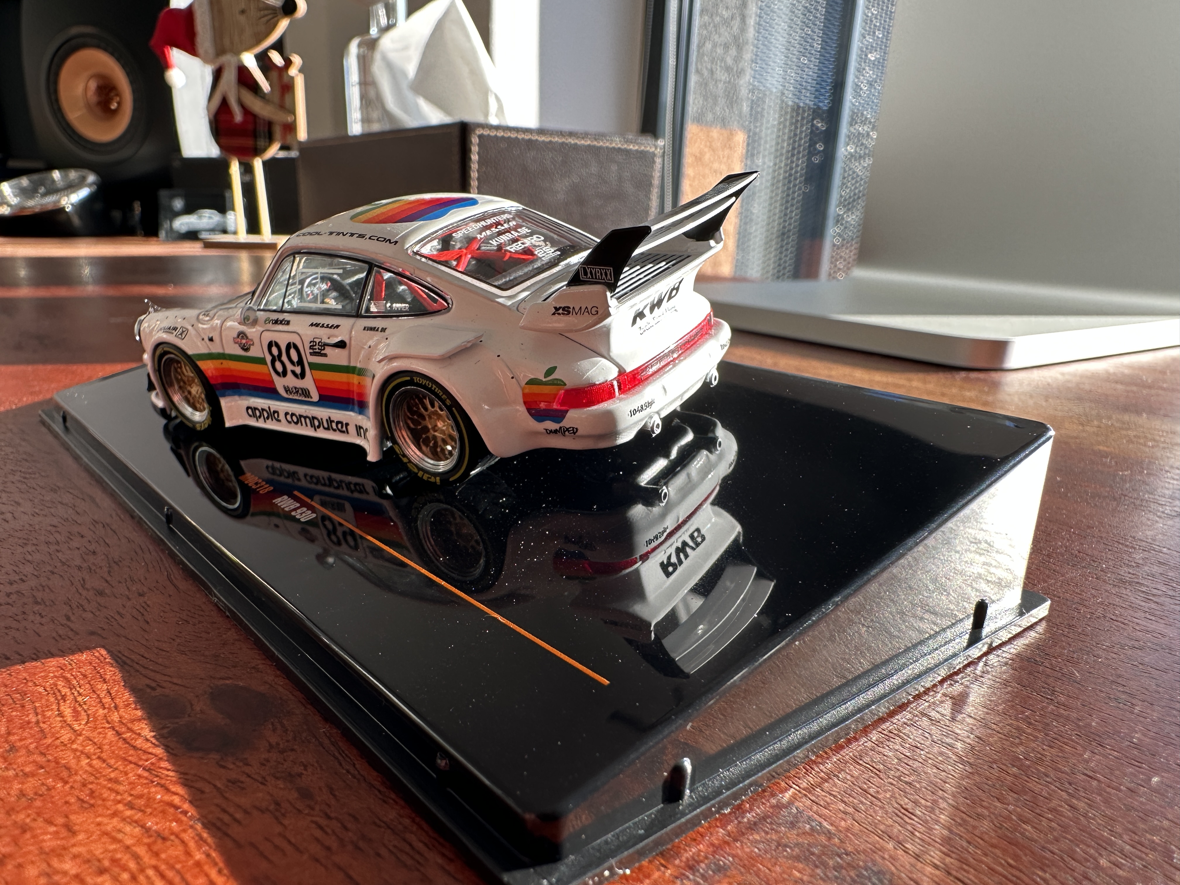 Porsche RWB 930 #89 review Apple Computer Inc. 1:43 will decorate