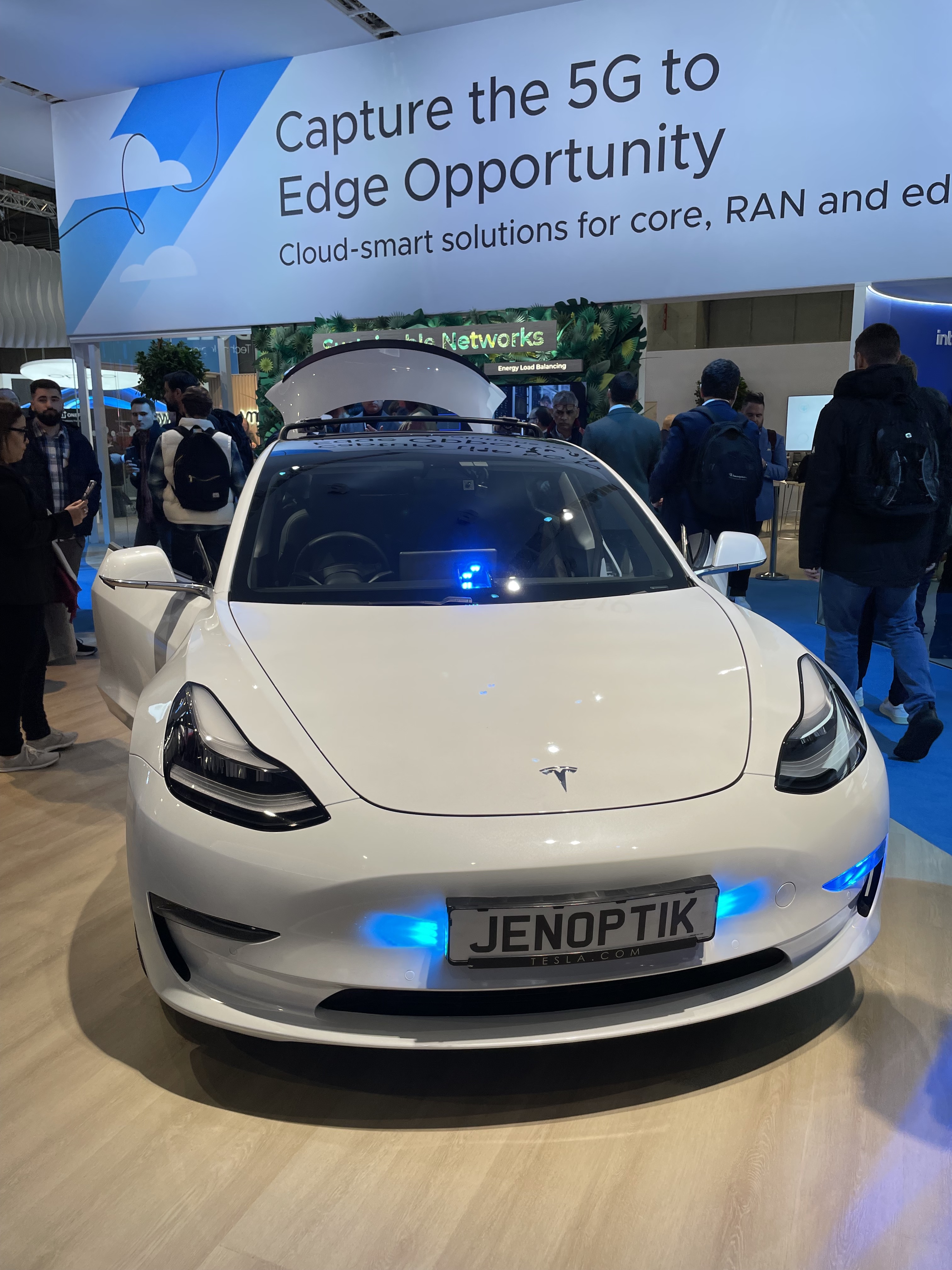 tesla 5g display tesla 5g display
