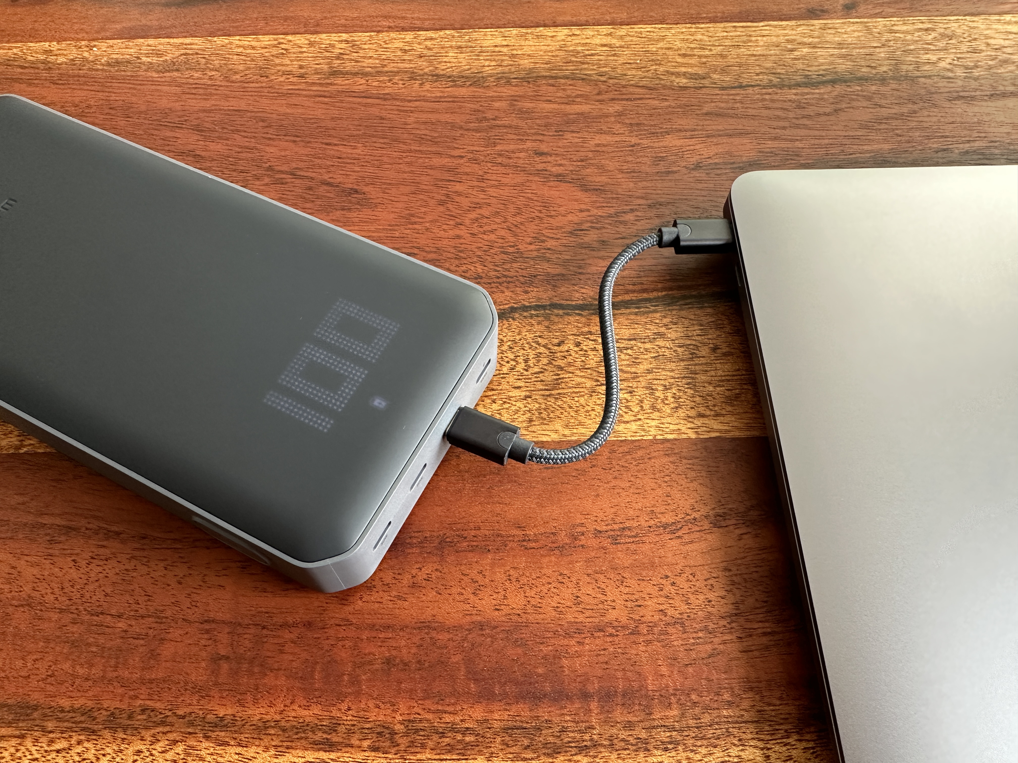 xtorm power bank laptop charging