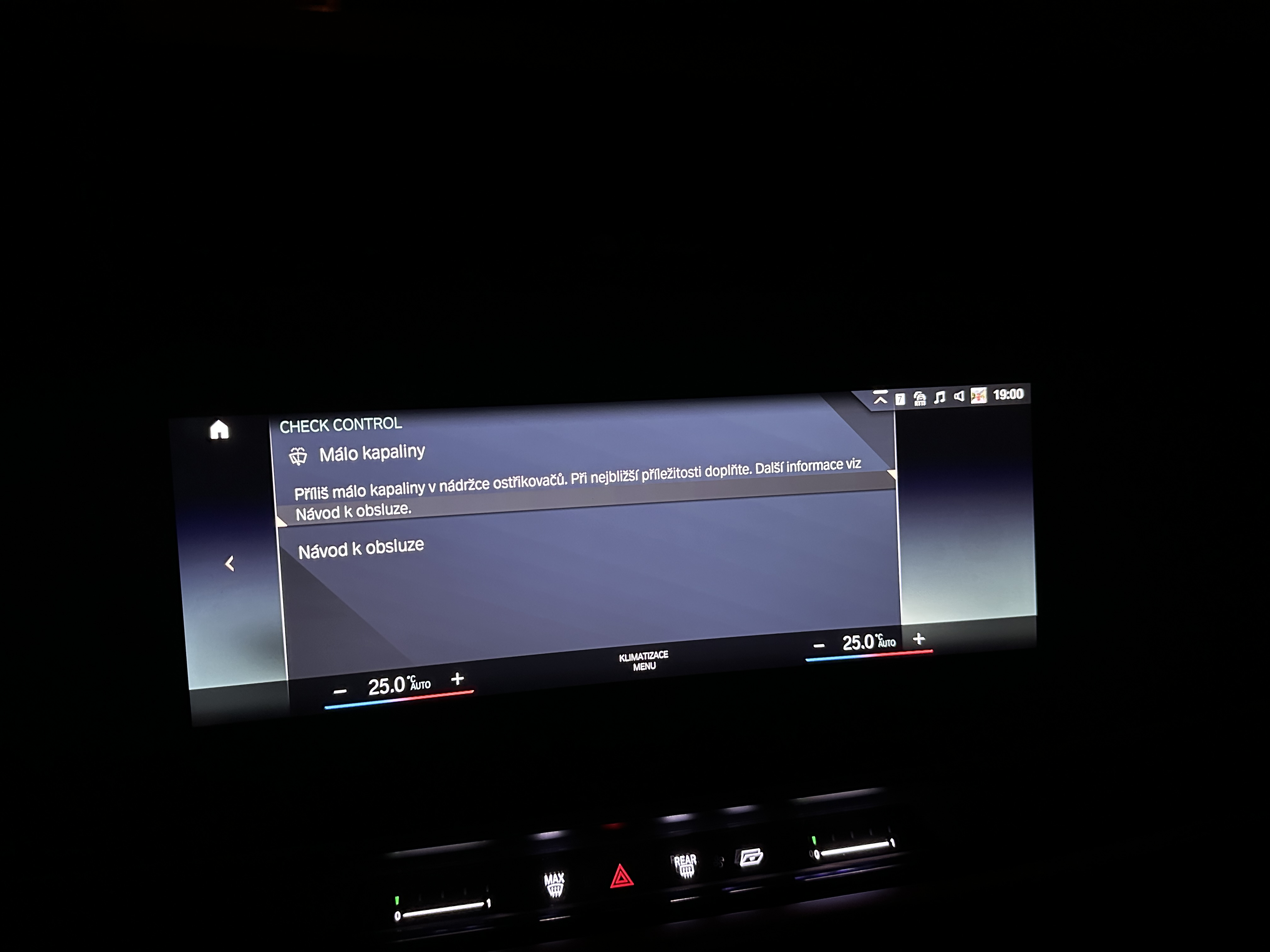 car dashboard fluid level warning