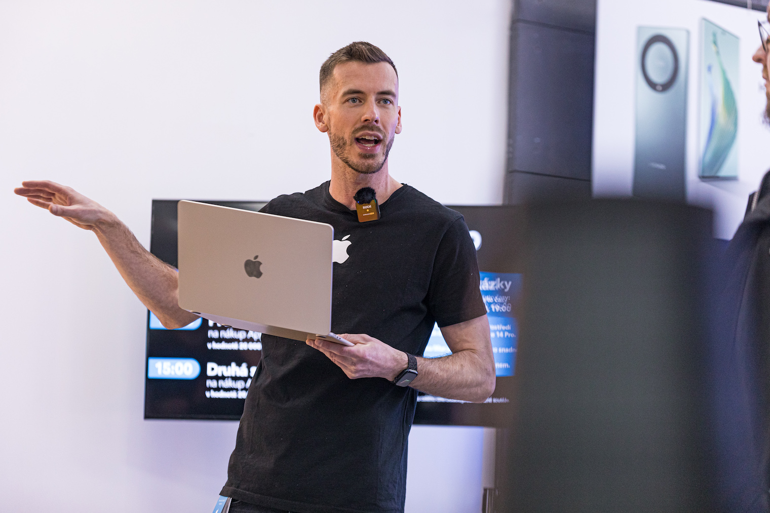 presentation with macbook