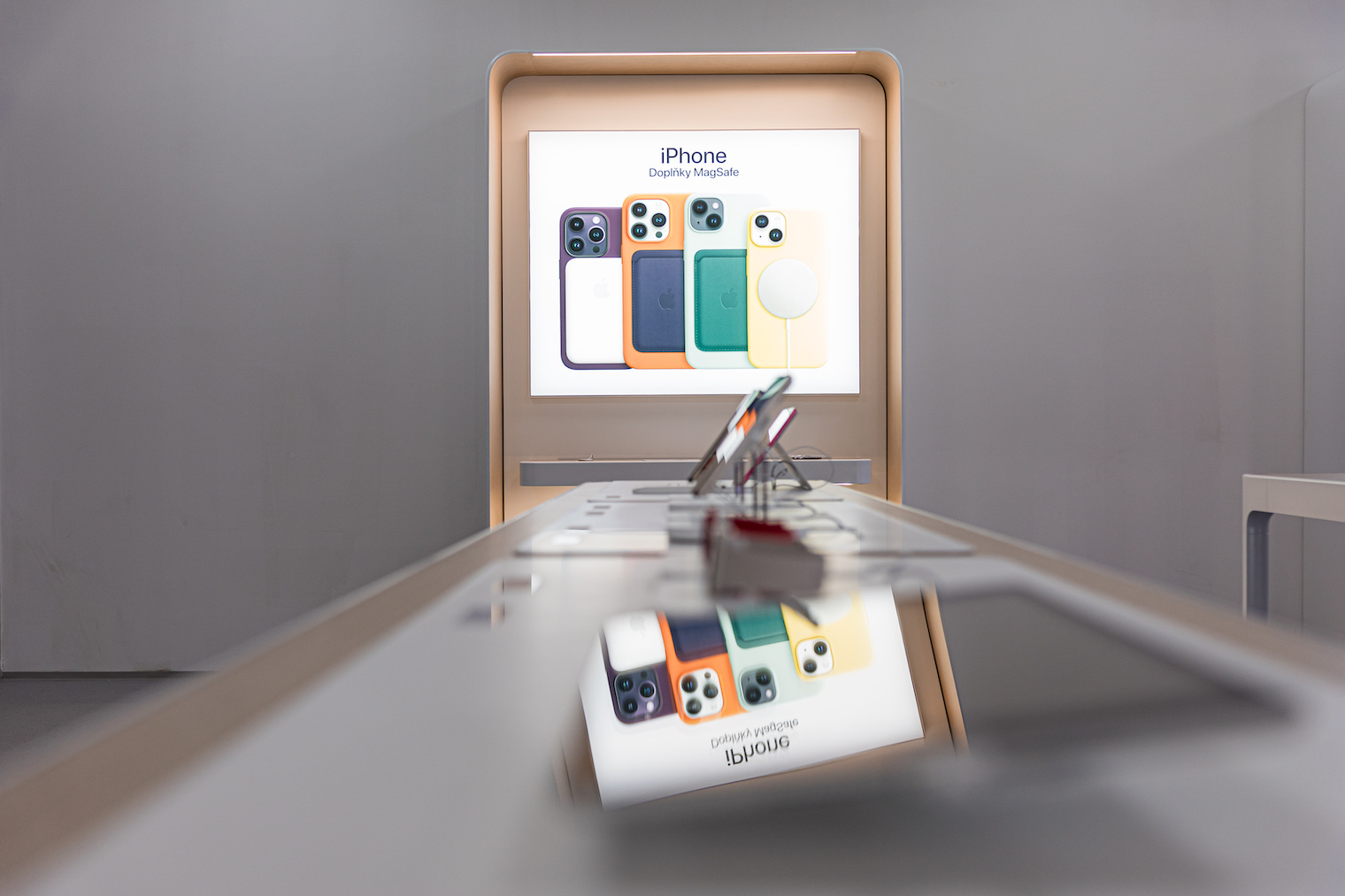 smartphone display with color options