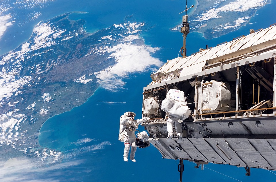 NASA ISS space-walk-991_960_720_pixabay NASA ISS space-walk-991_960_720_pixabay