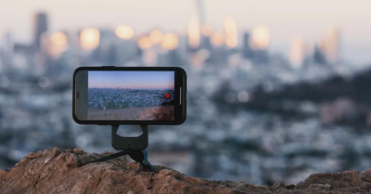 phone tripod cityscape
