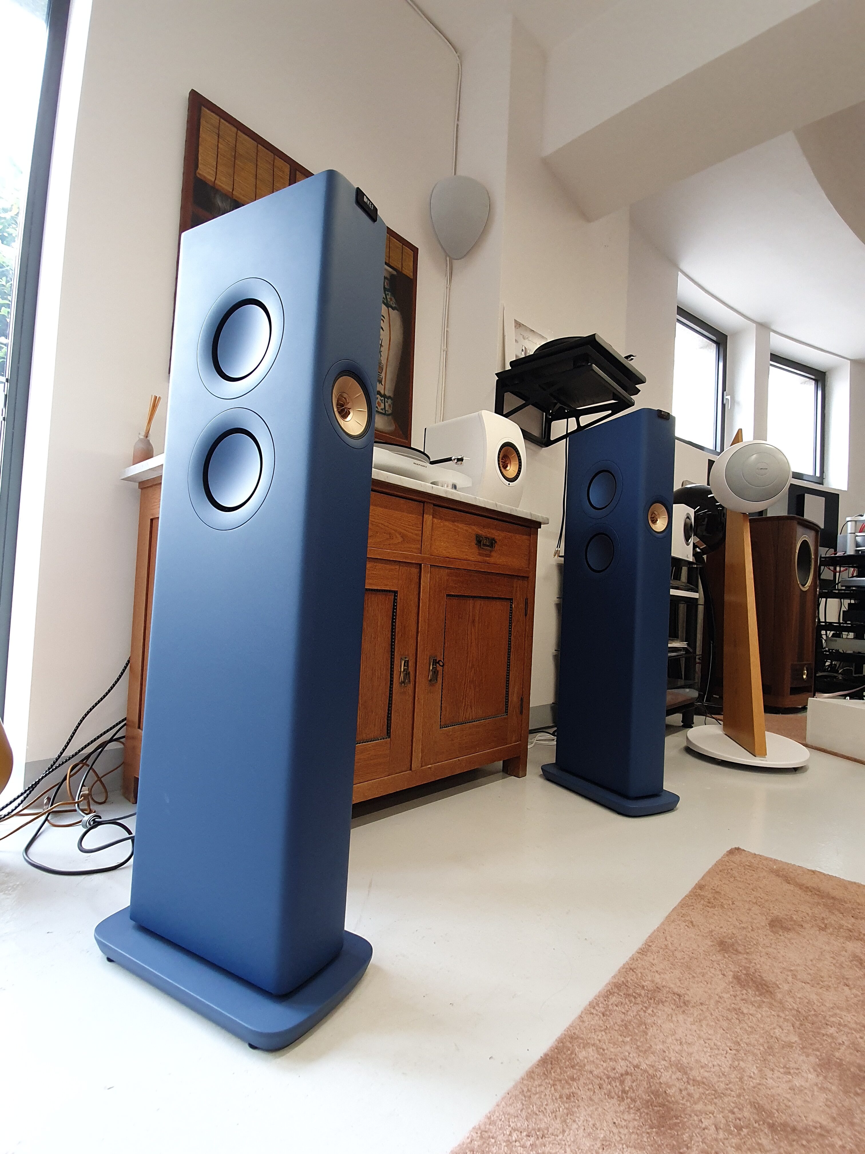 KEF 60