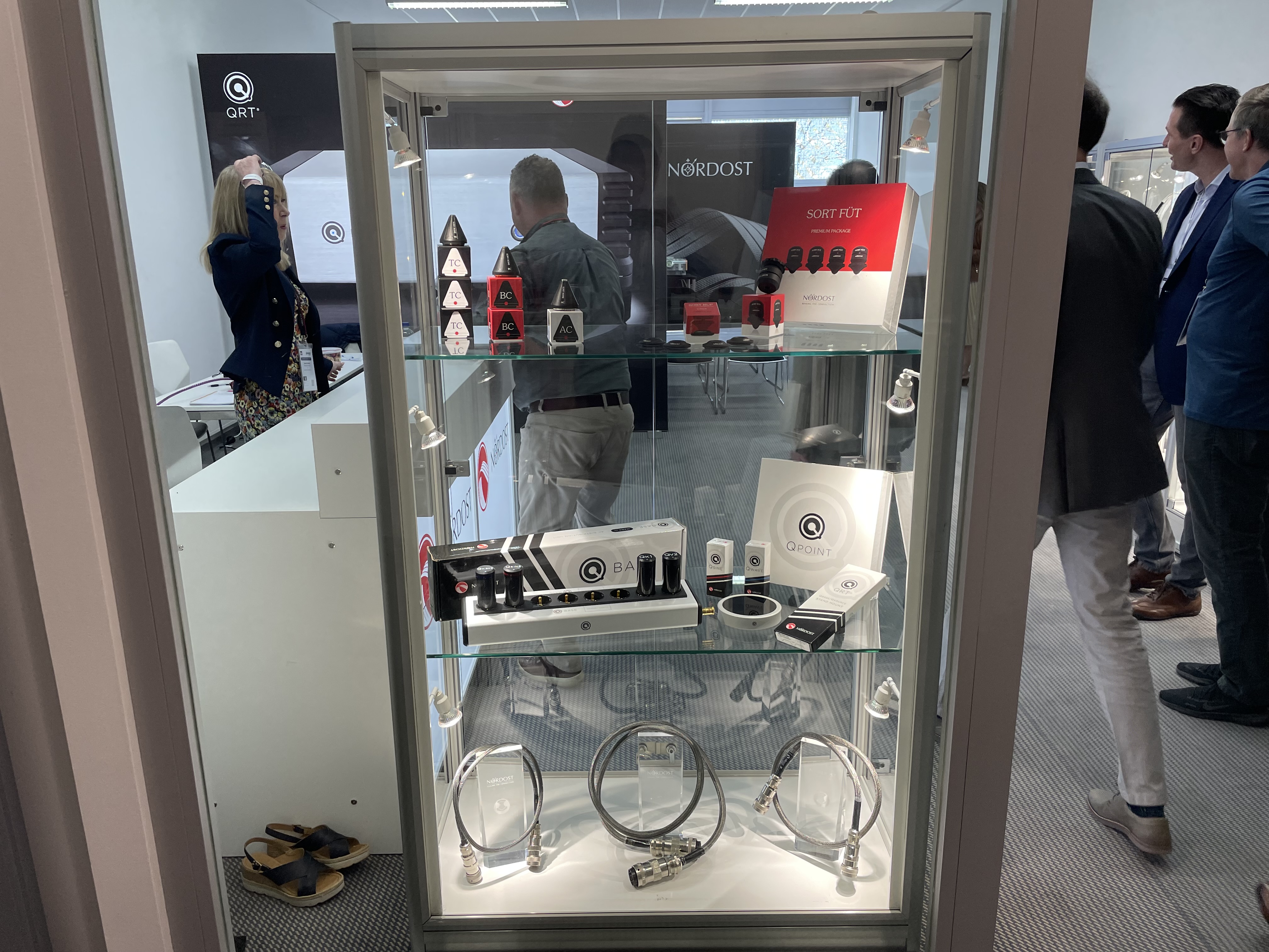 audio accessories display case