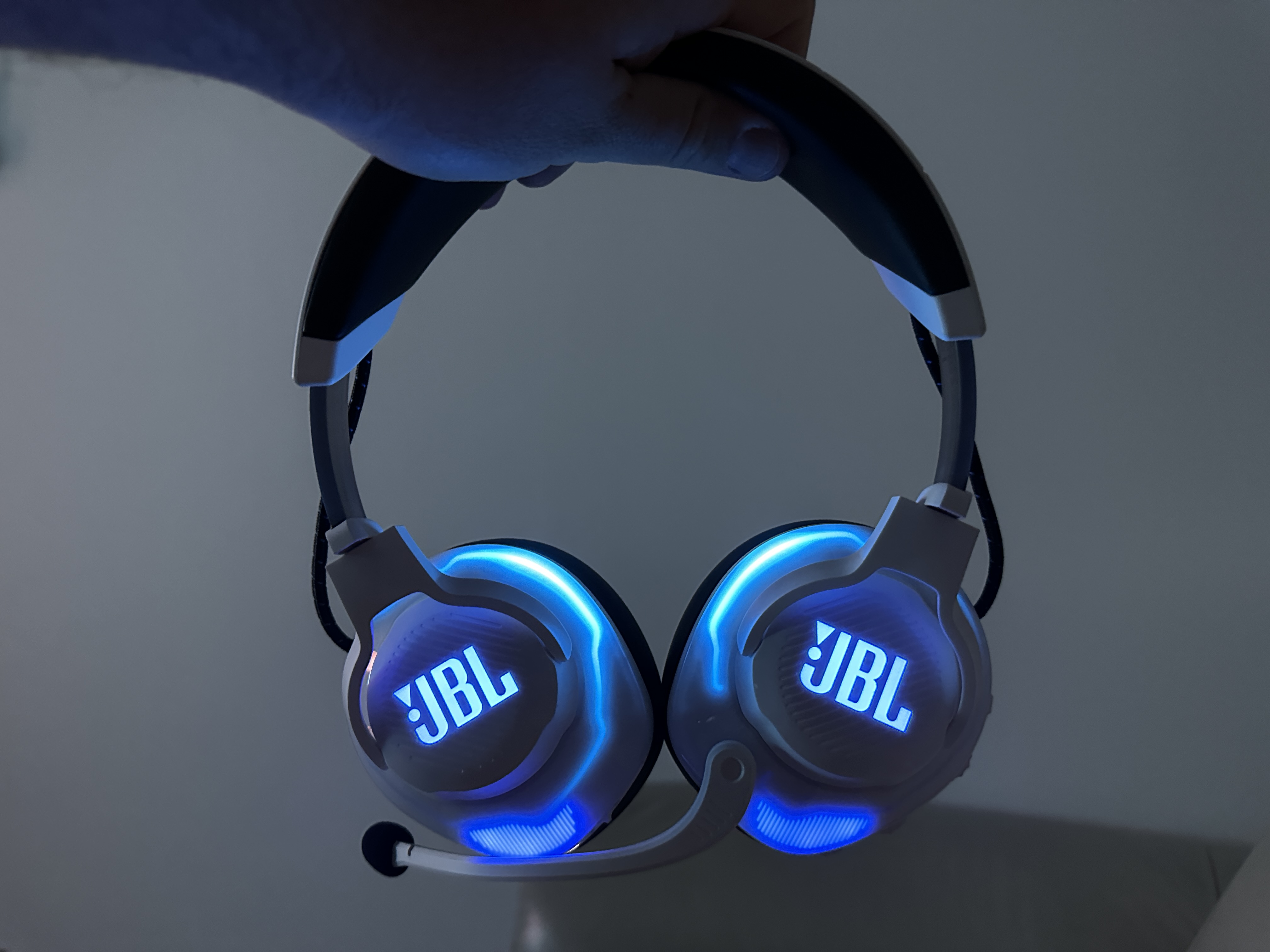 headset with blue lights
