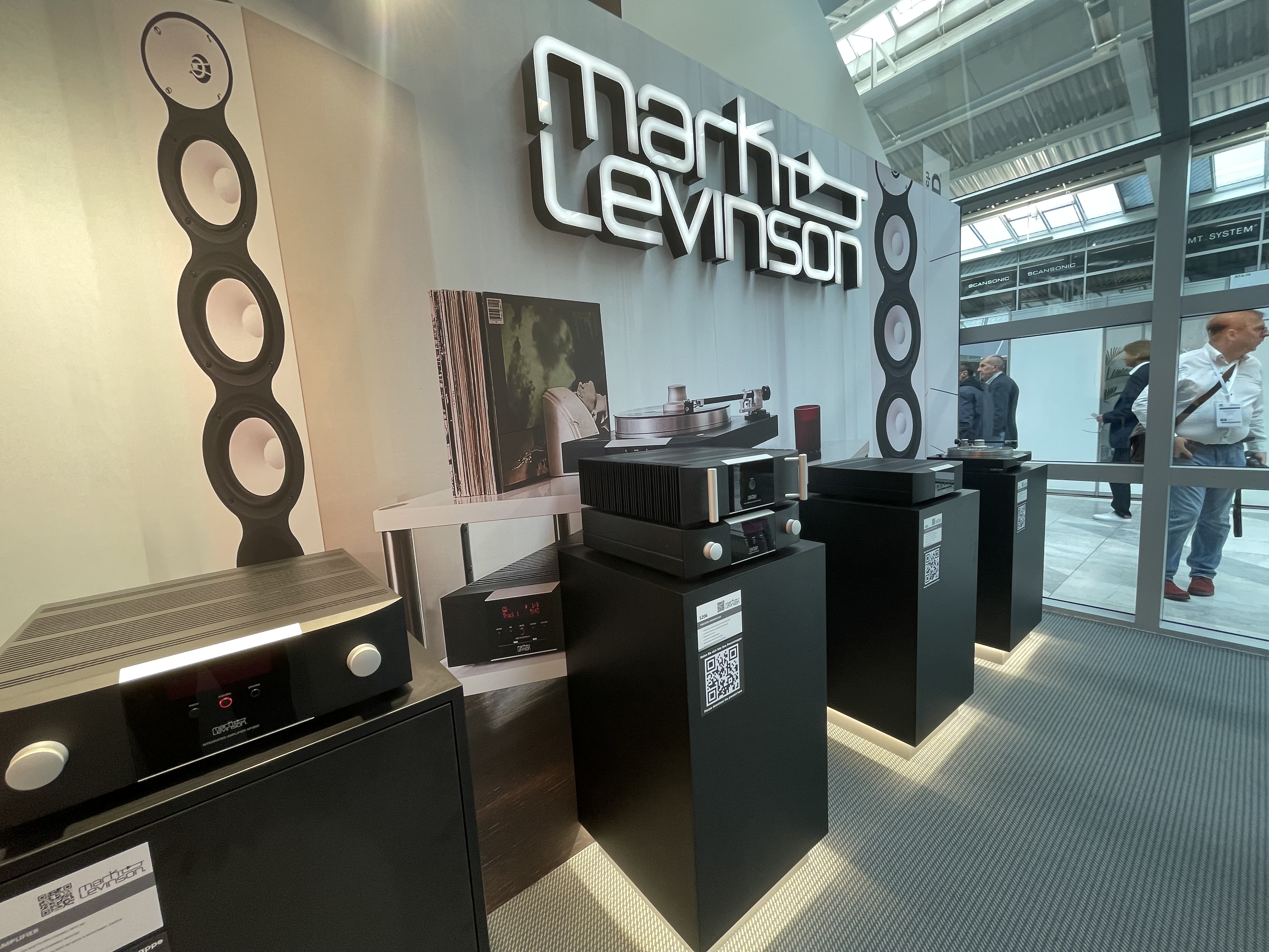mark levinson audio equipment