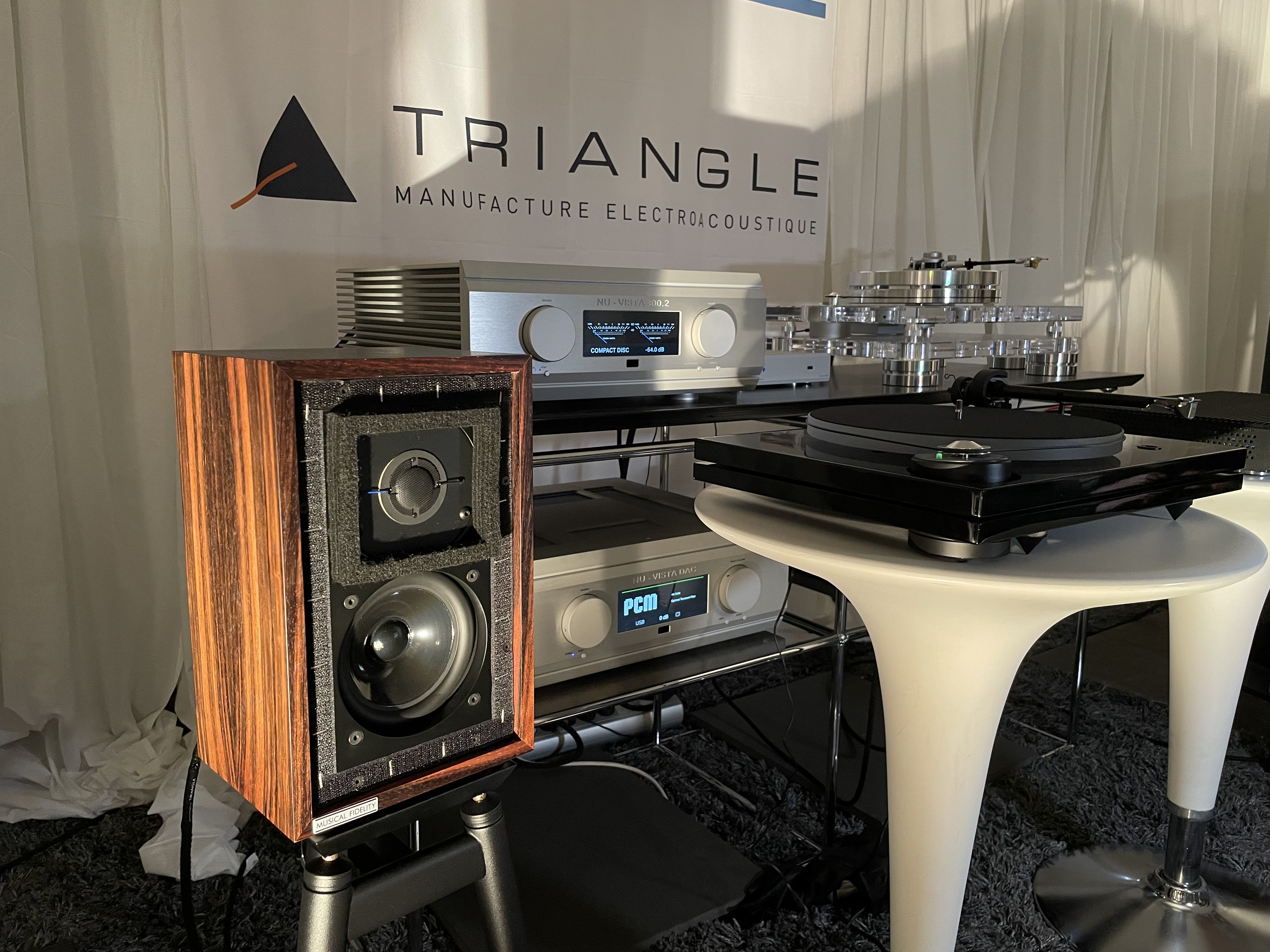 musichall audio display