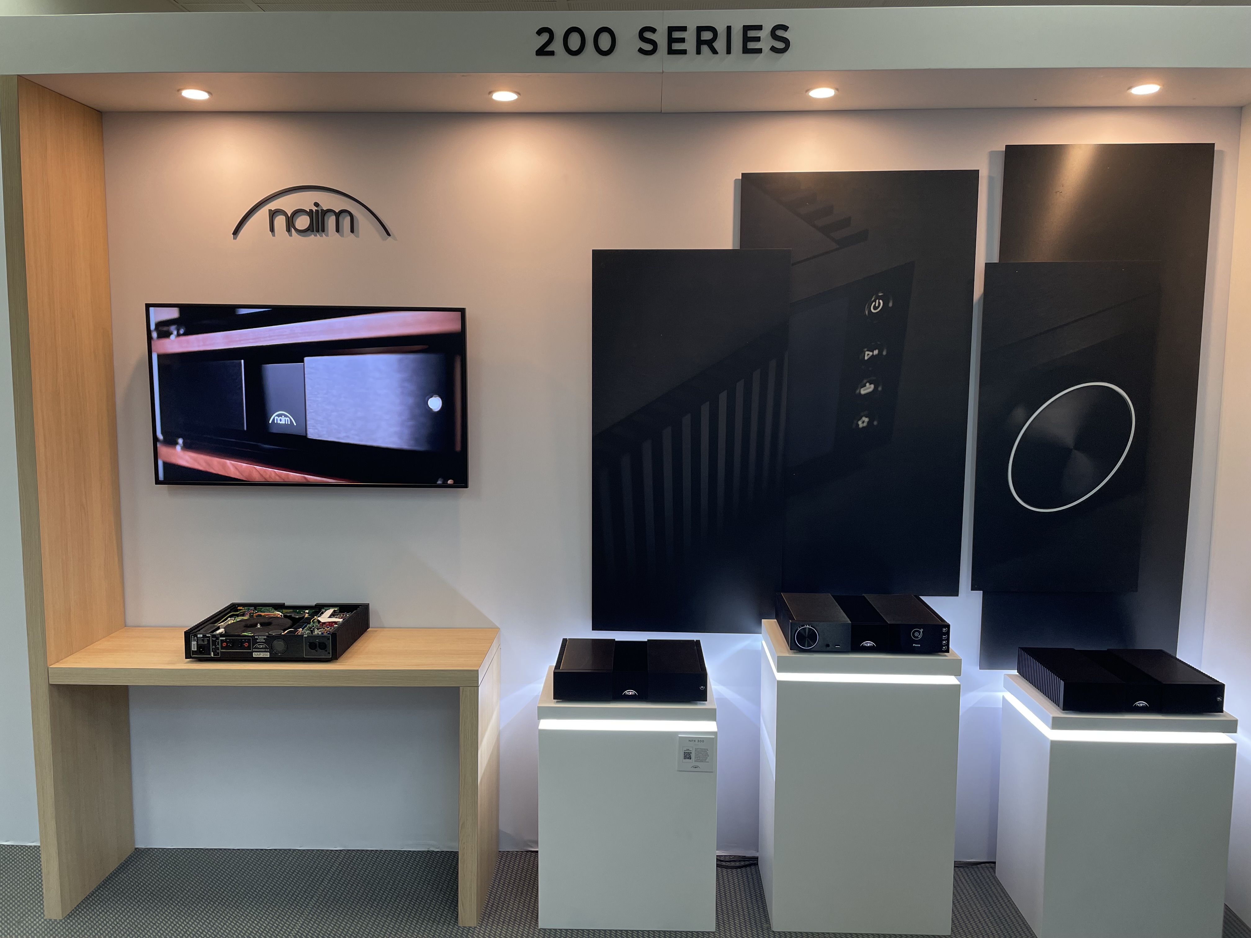naim 200 series audio display