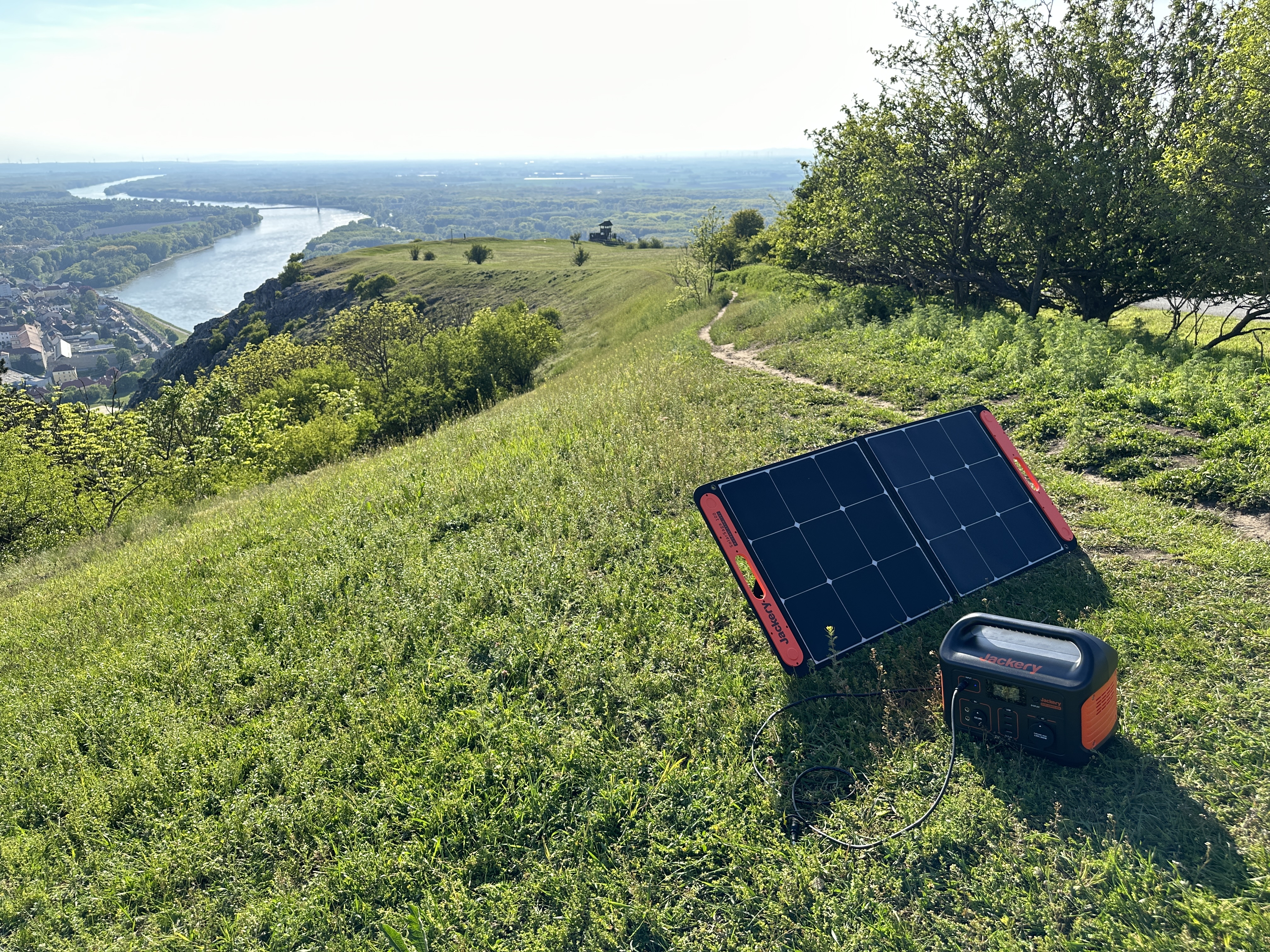 portable solar panel hill