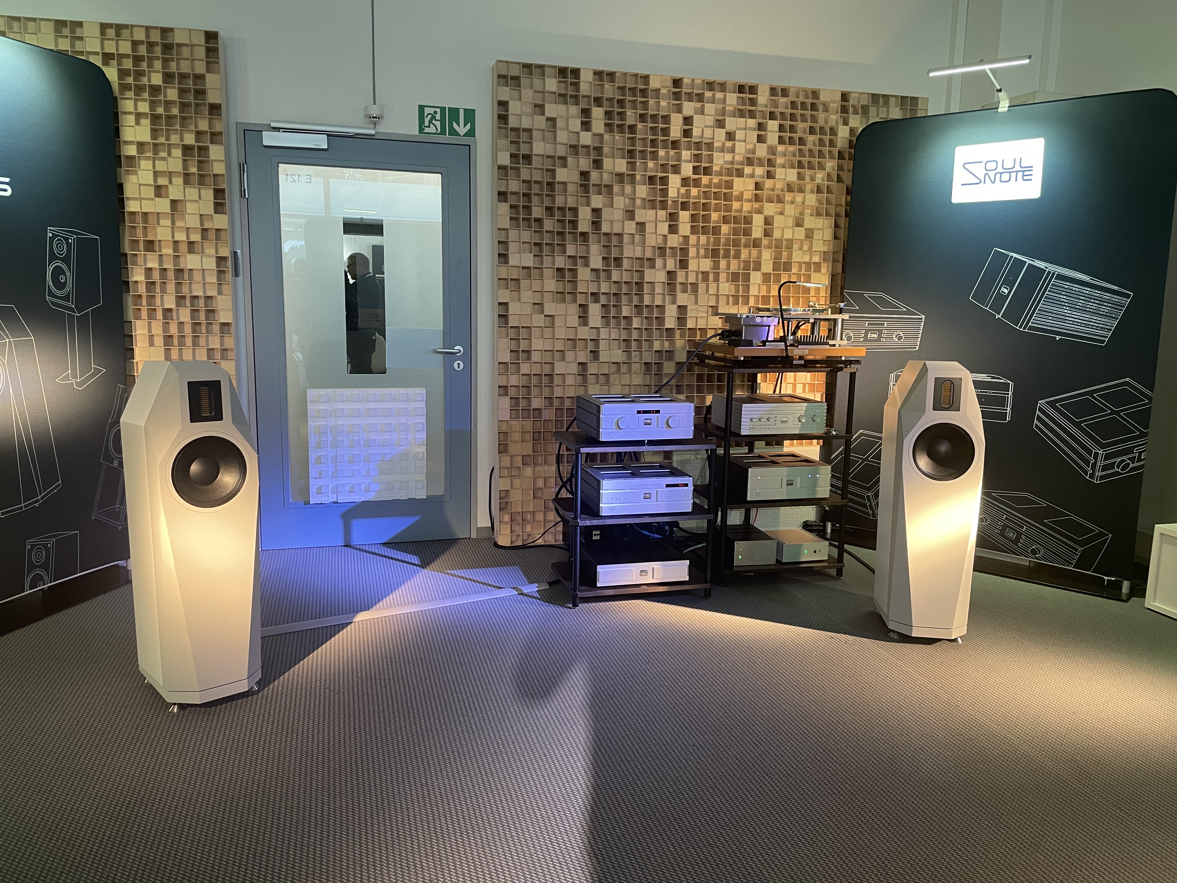 speaker and audio equipment display