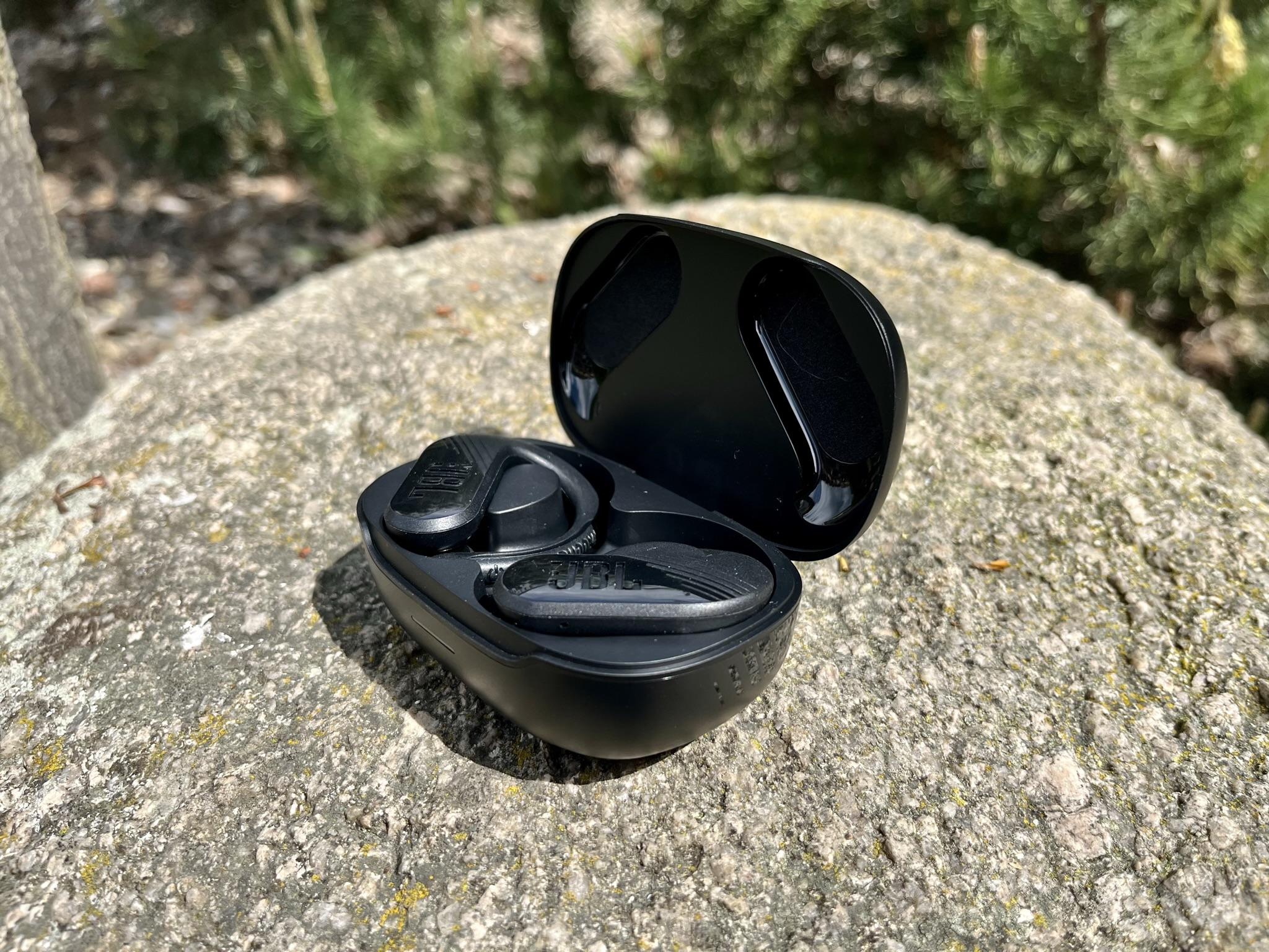 wireless earbuds case