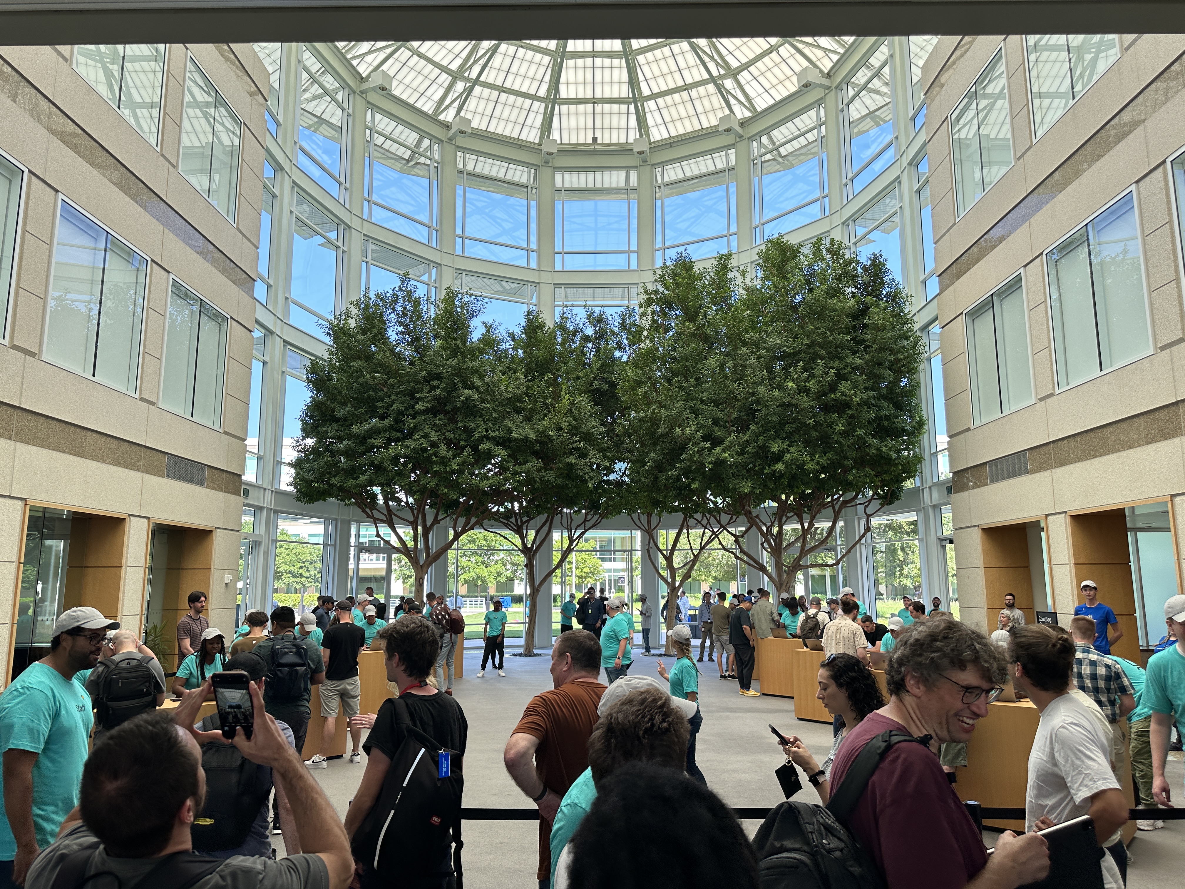 apple campus atrium crowd