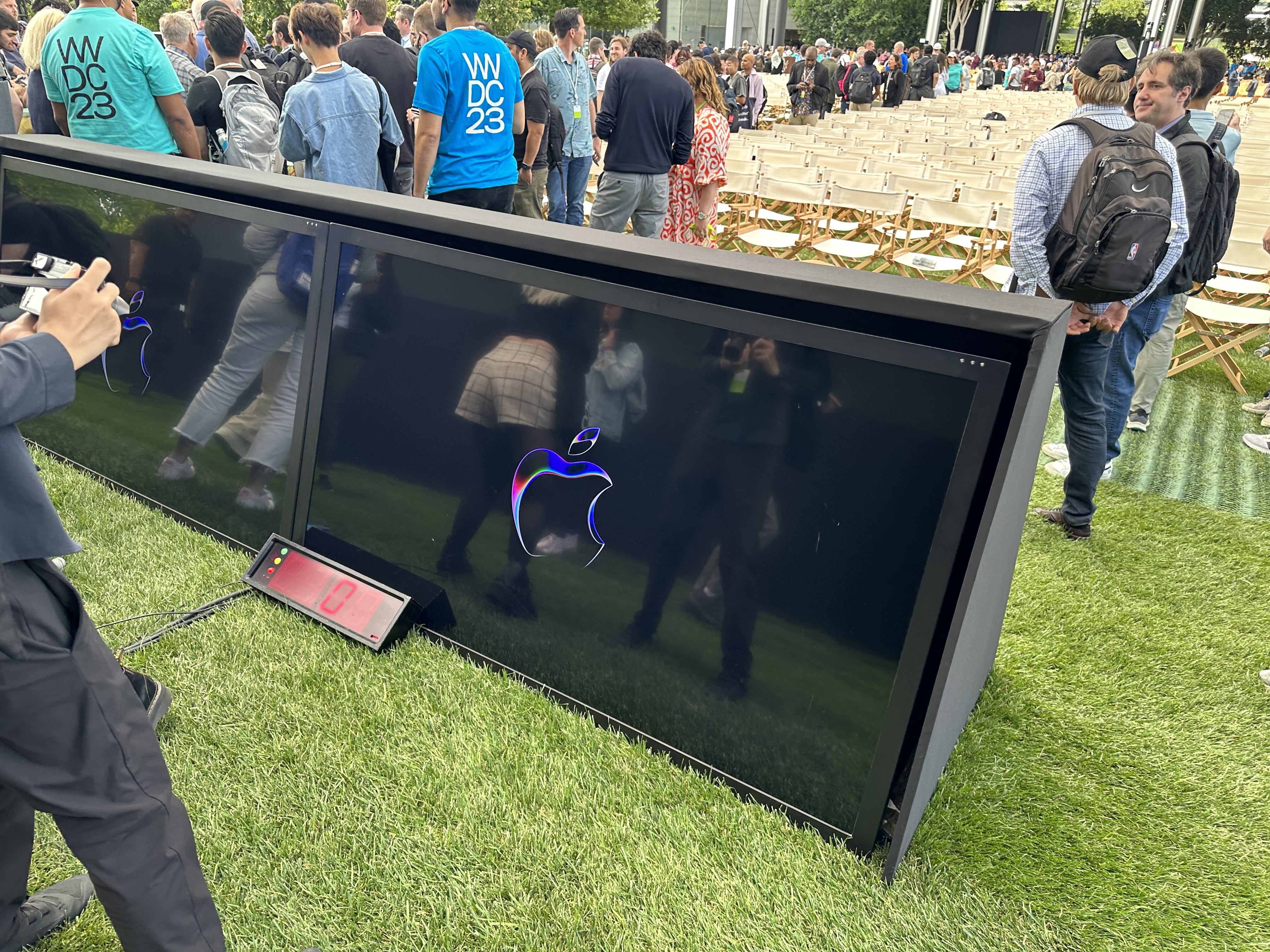 apple logo on screen