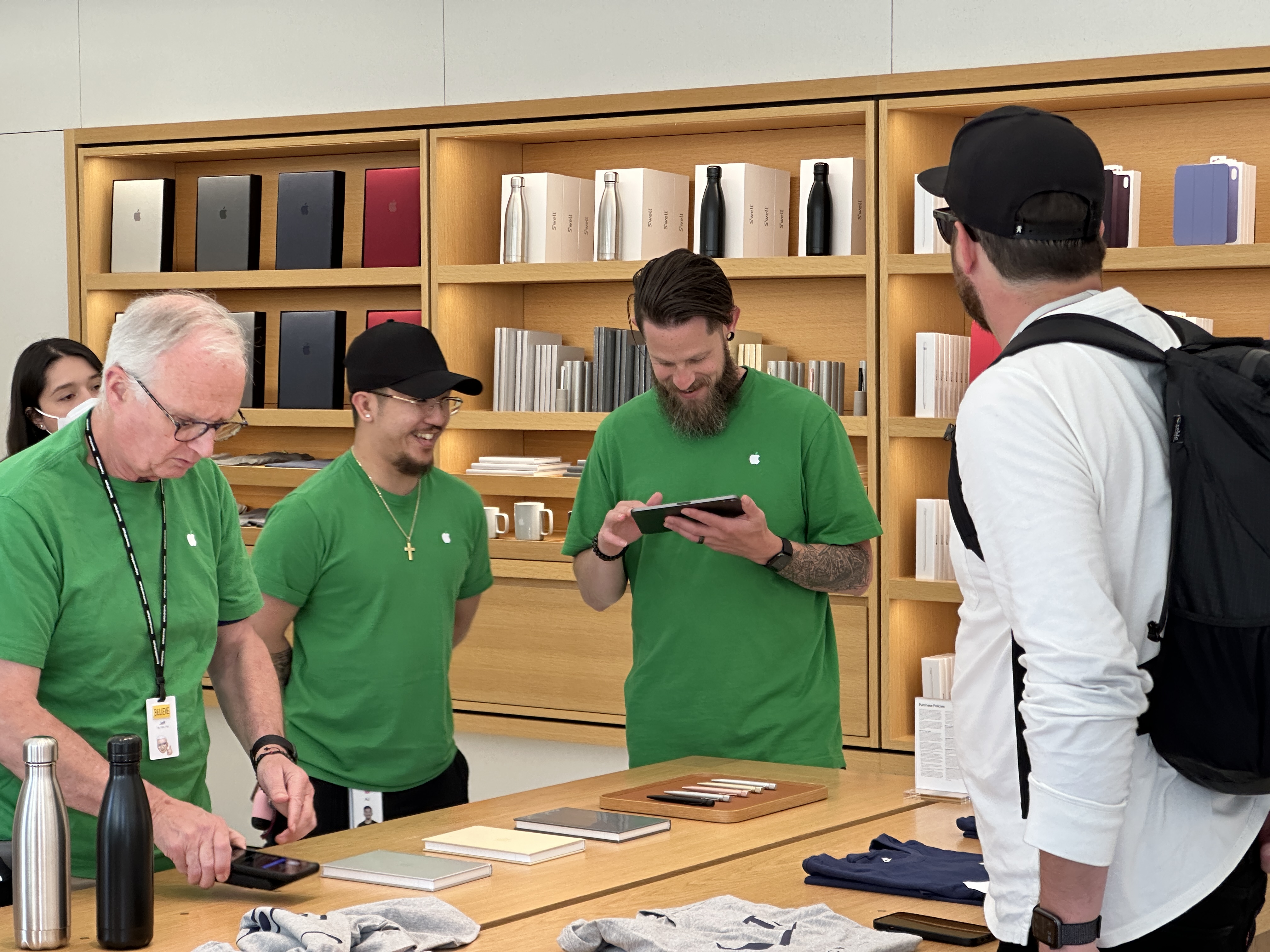 apple store staff interaction