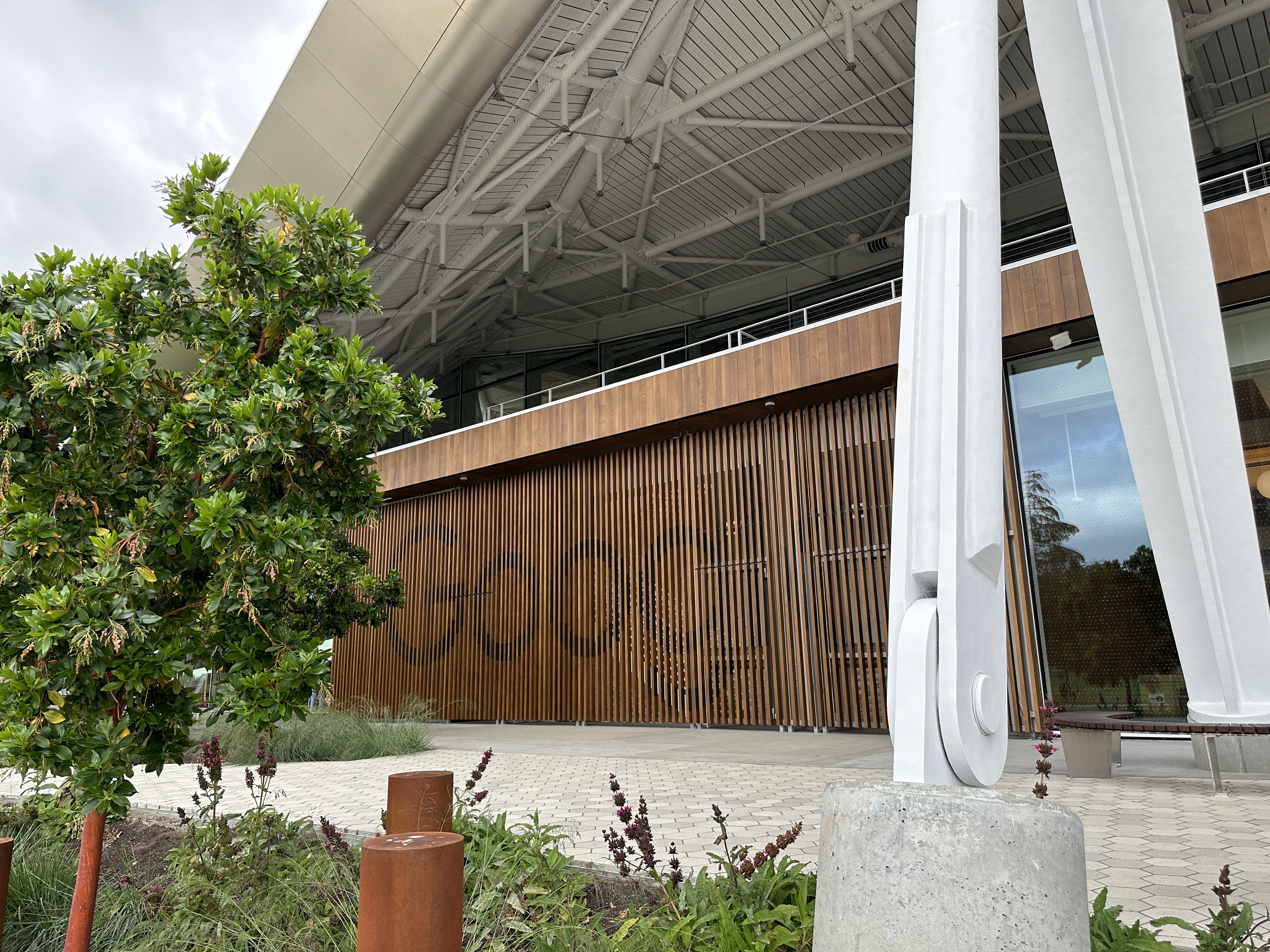 building entrance detail