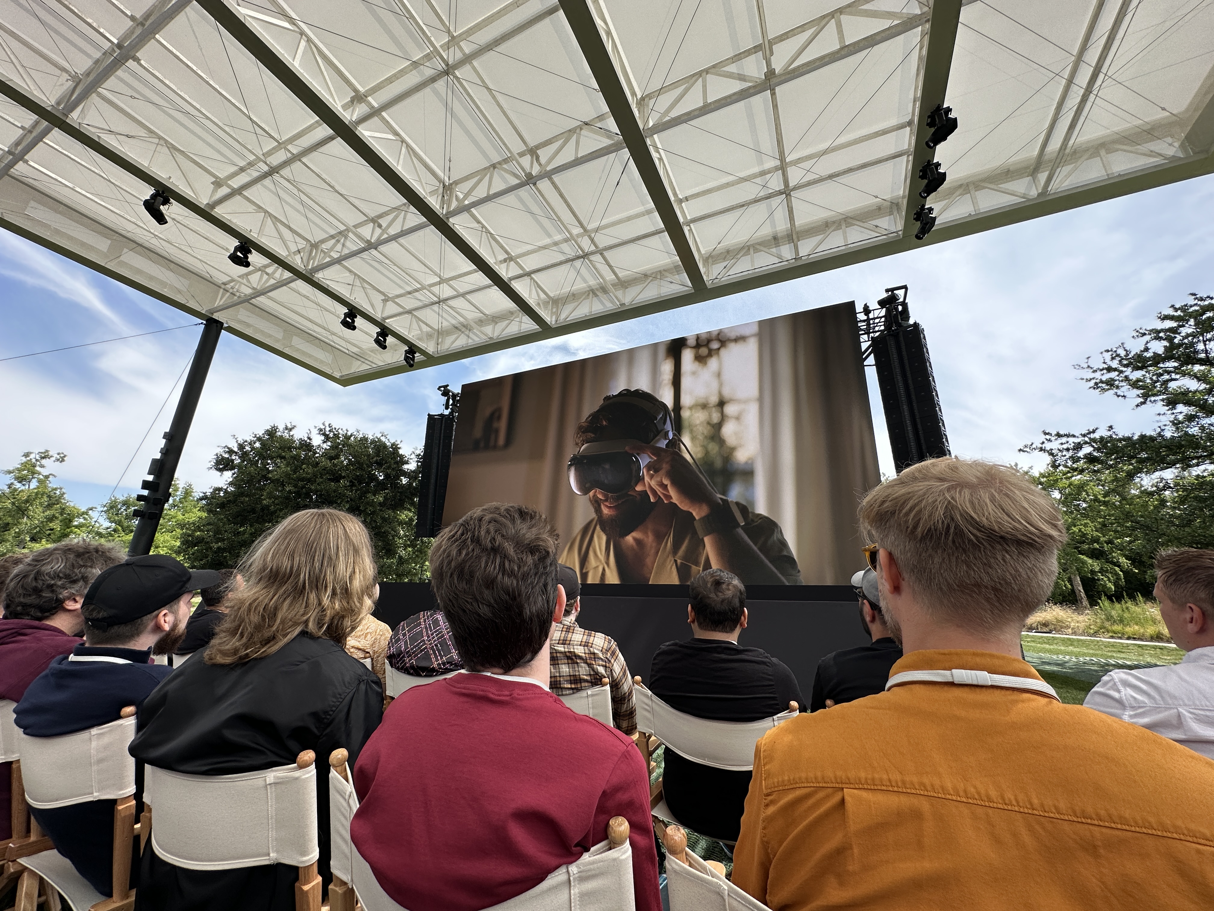 vr headset demonstration