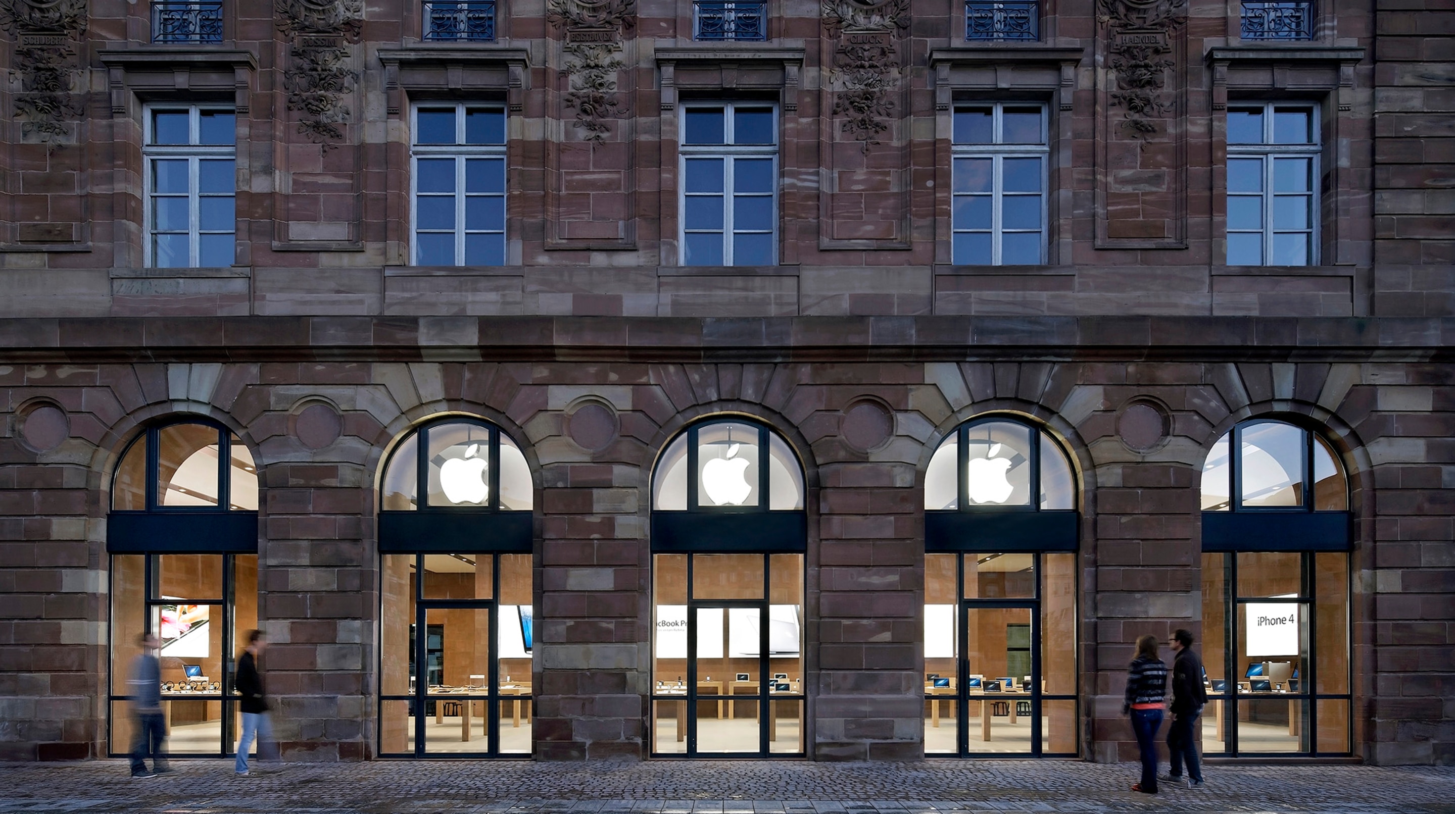 Apple Strasbourg cover Apple Strasbourg cover