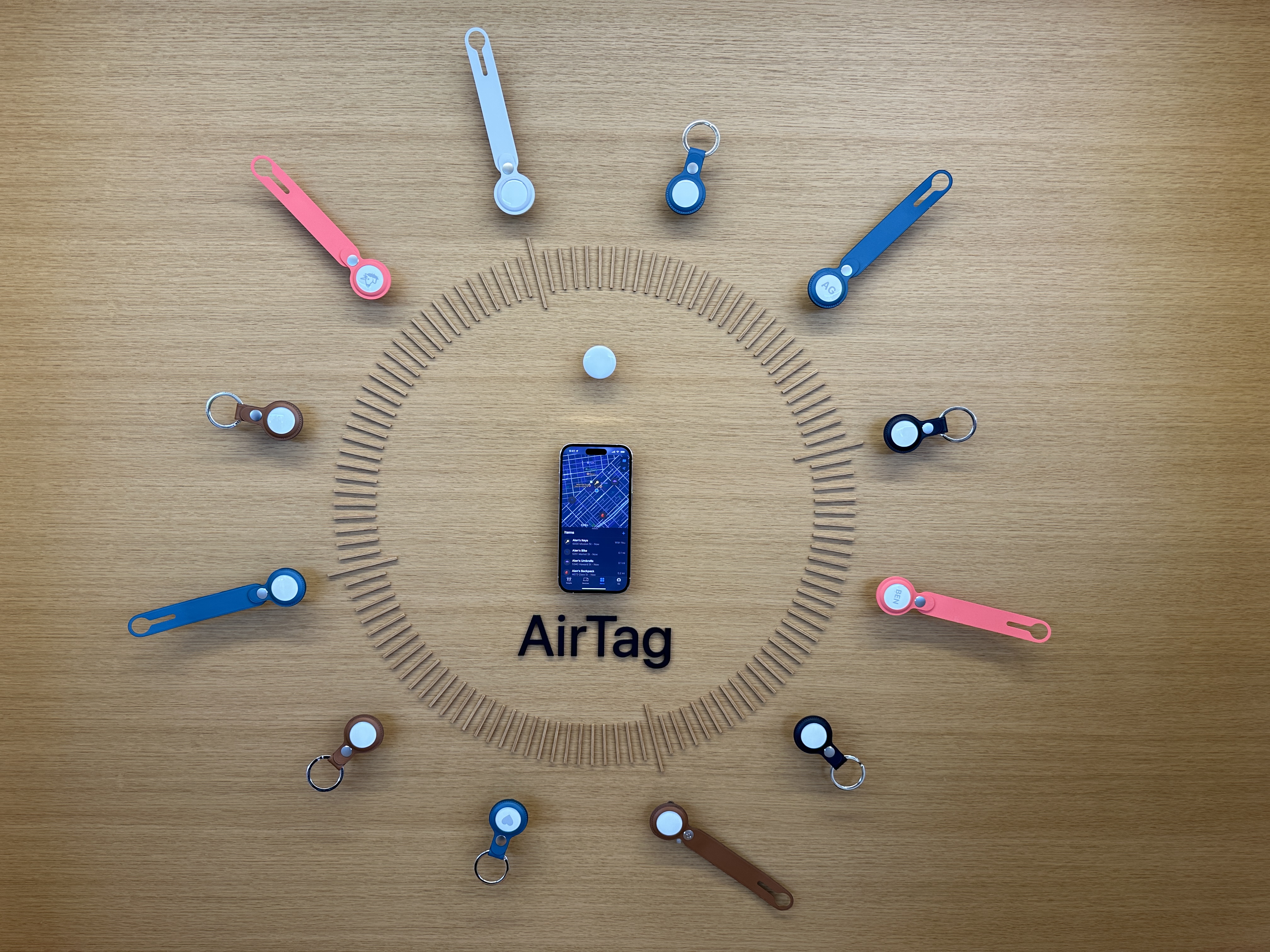 airtag display with phone