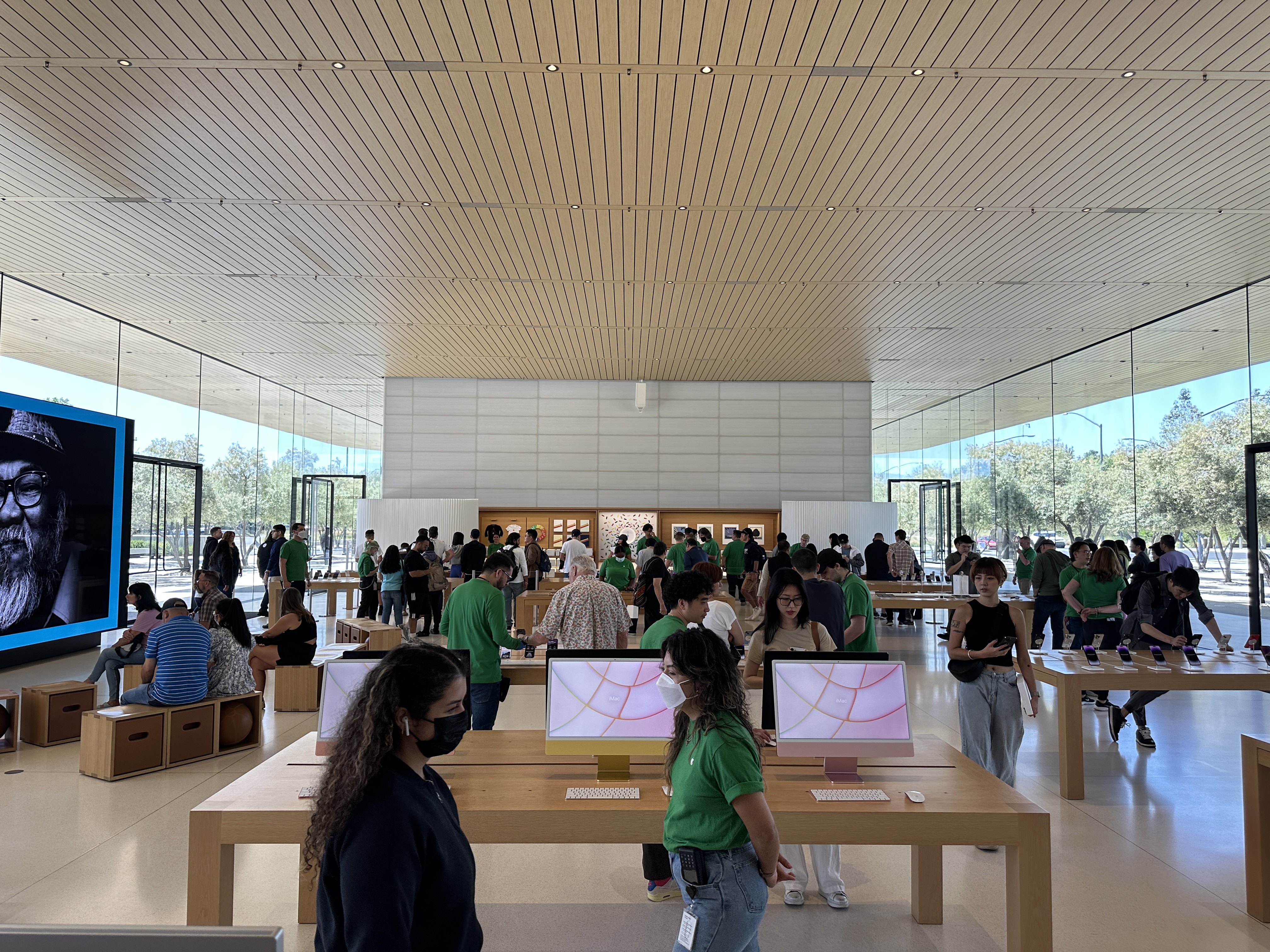 apple store busy interior
