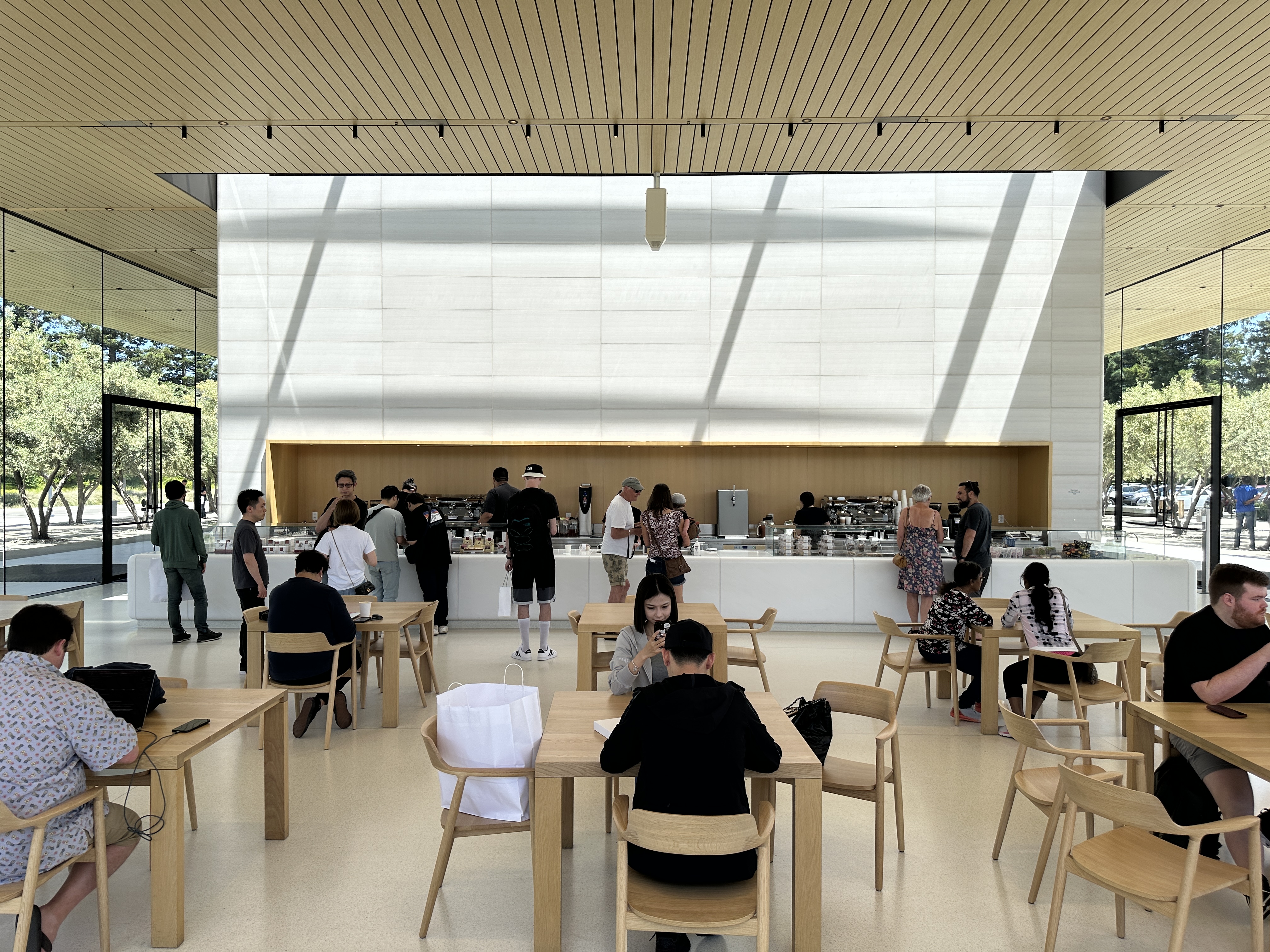 apple store cafe seating