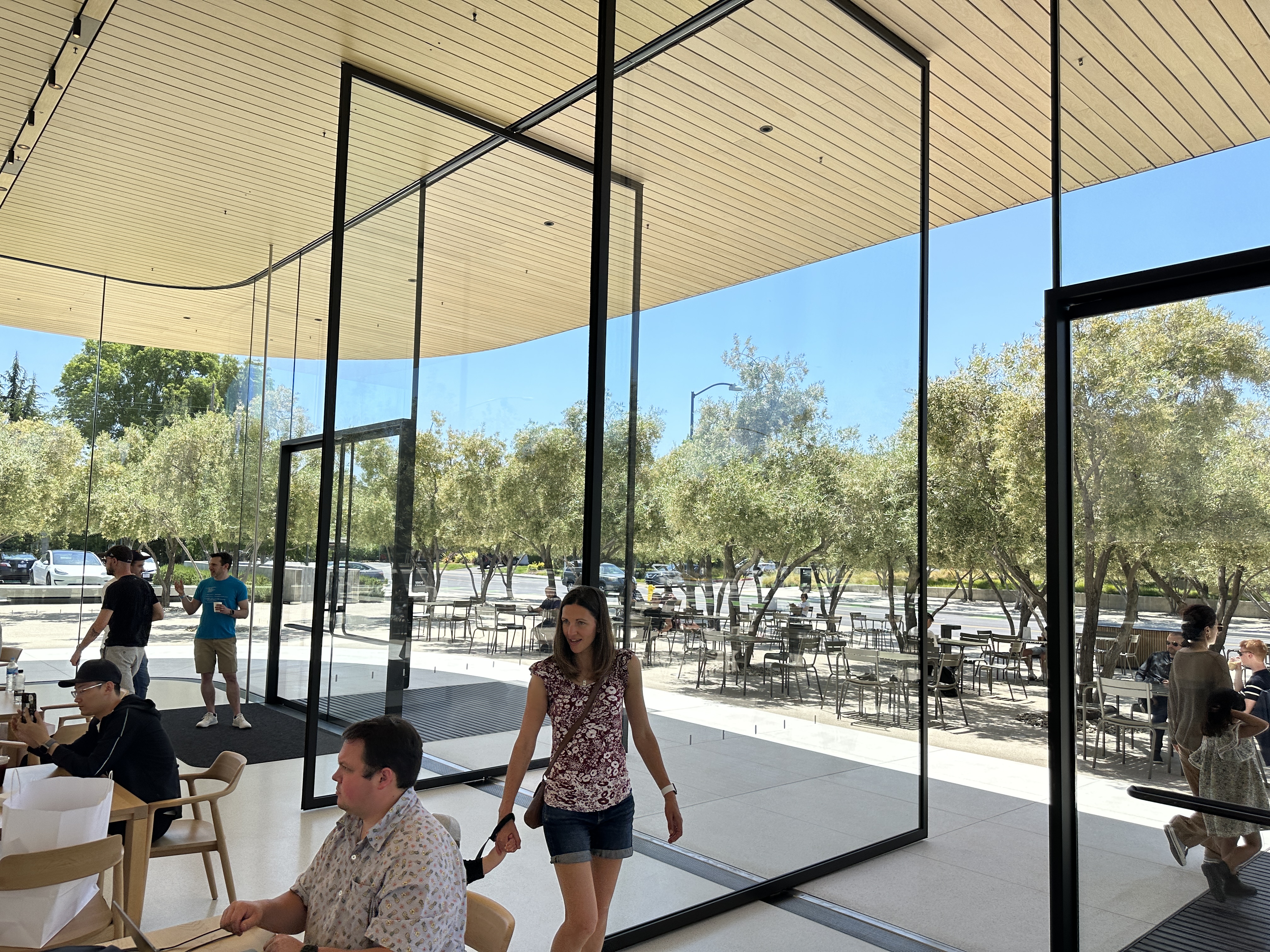 apple store exterior view