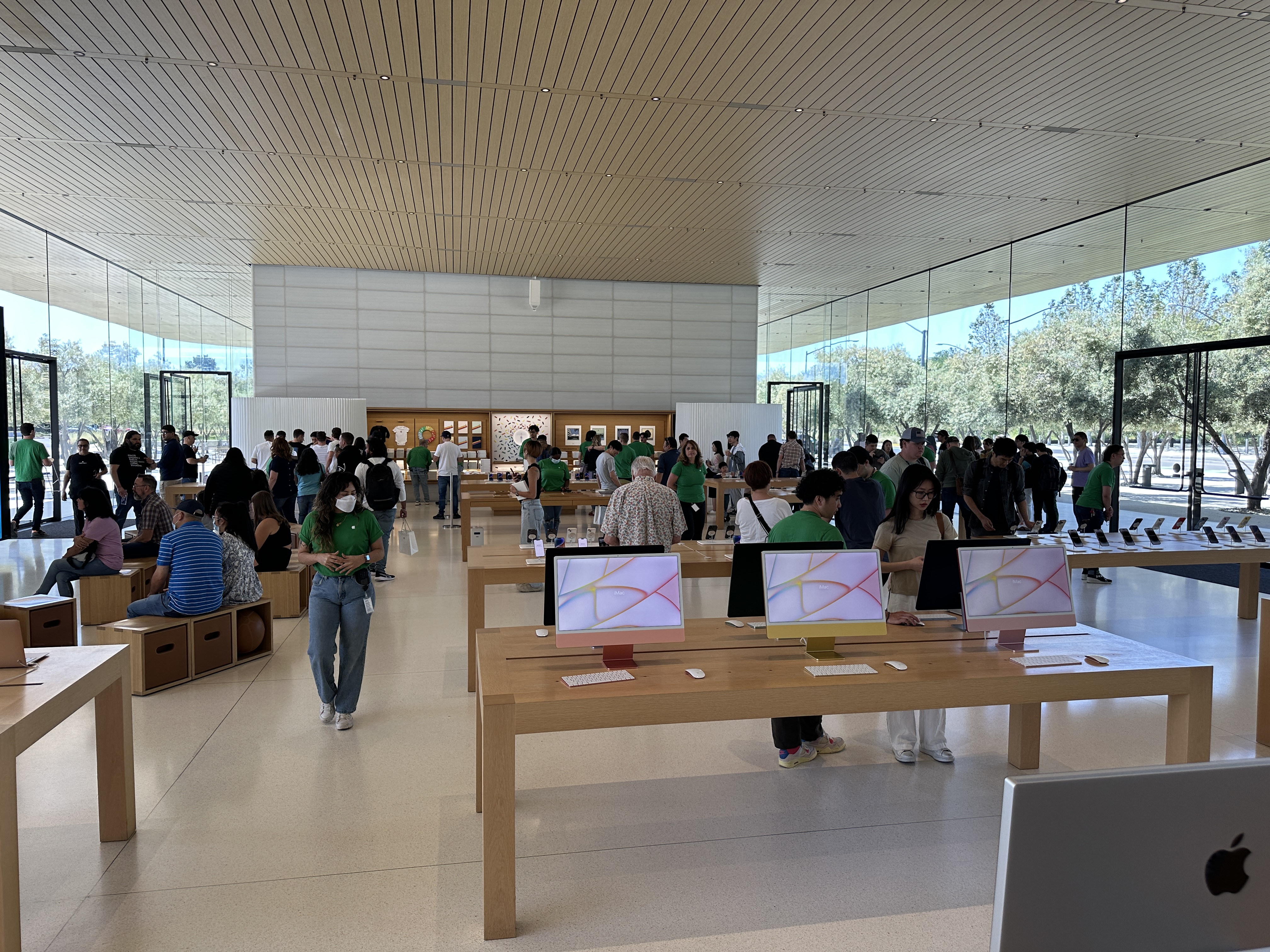 apple store interior crowd