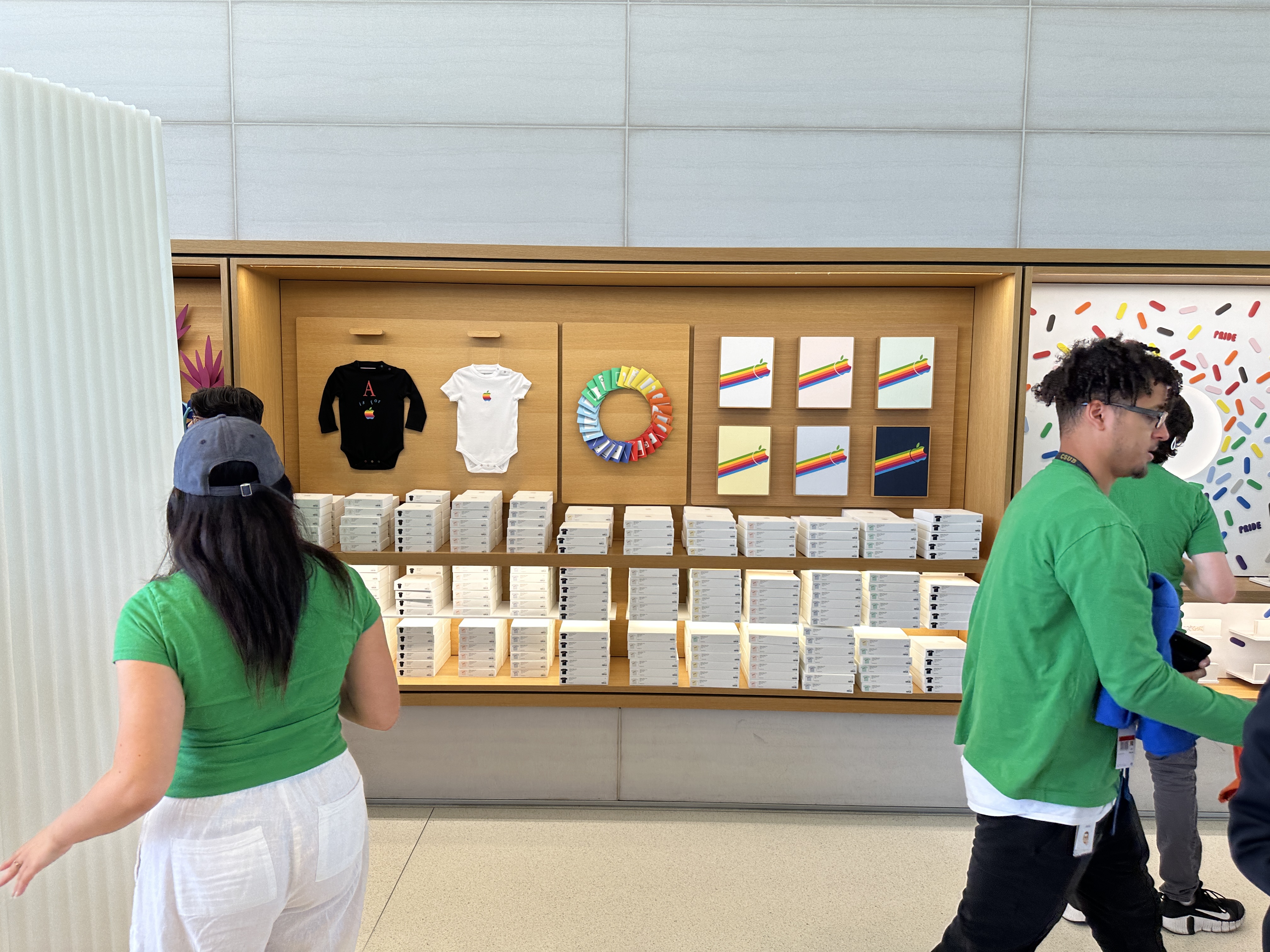 apple store merchandise display