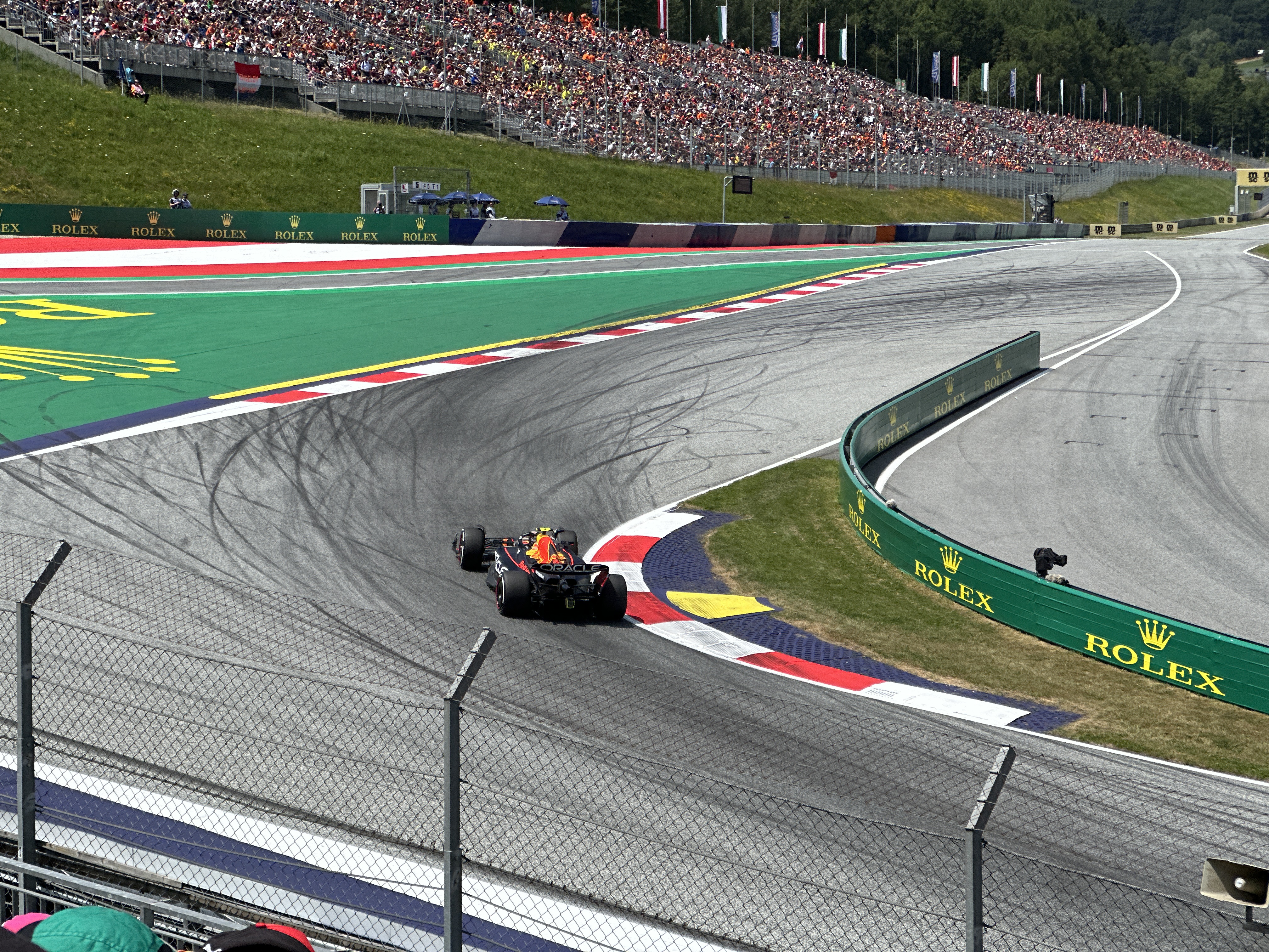 formula one car cornering