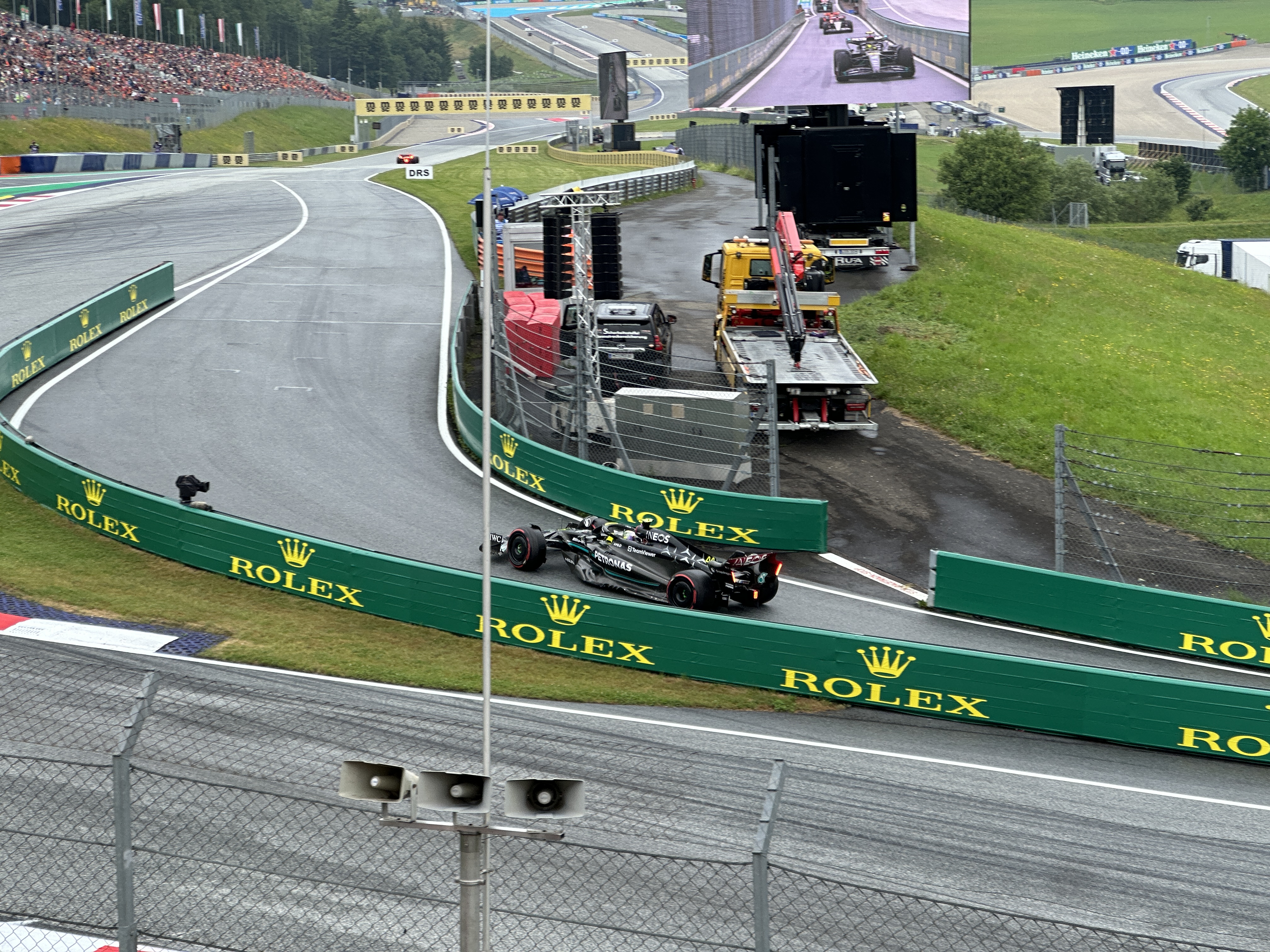 formula one pit lane