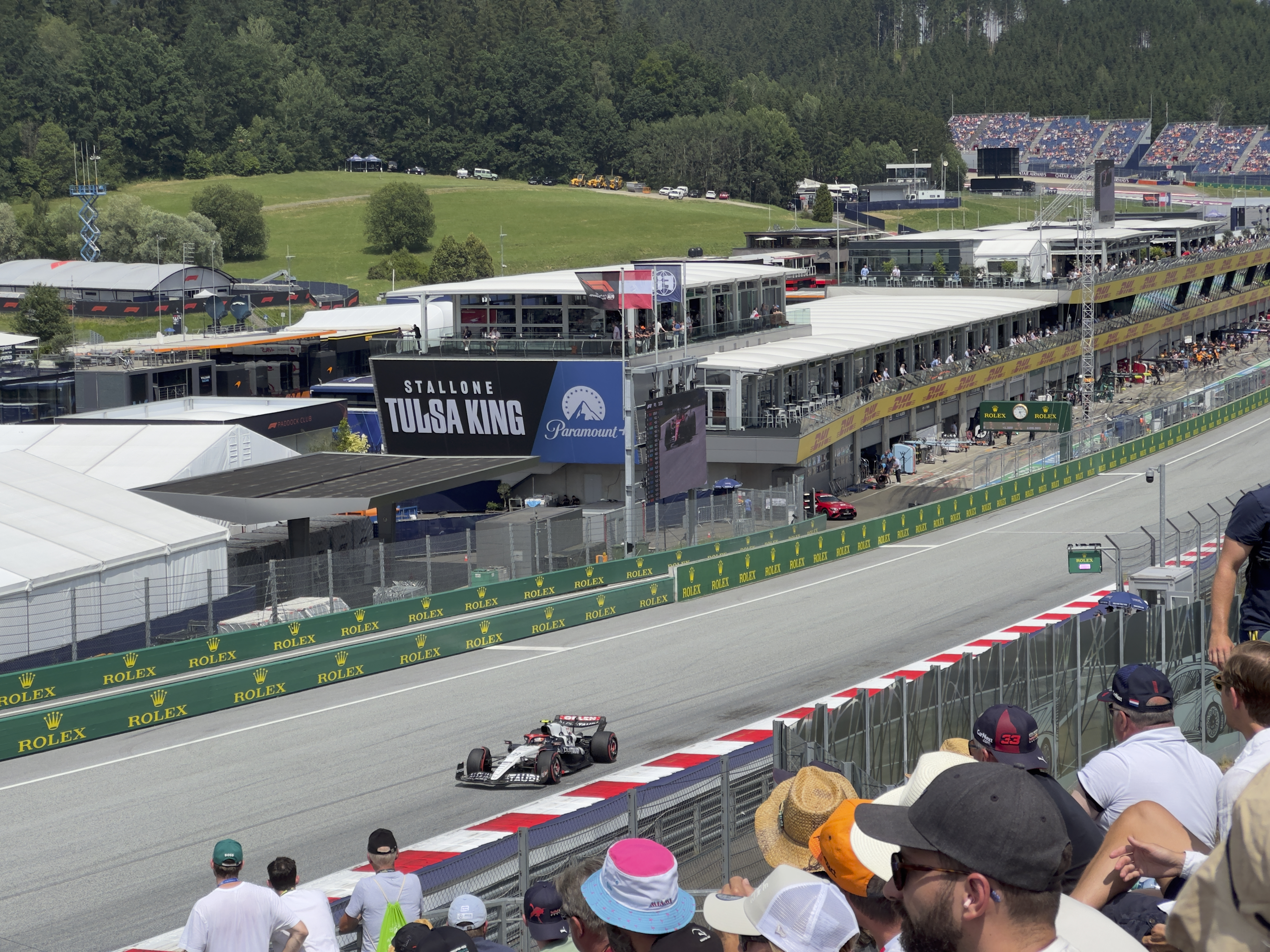 formula one pit straight