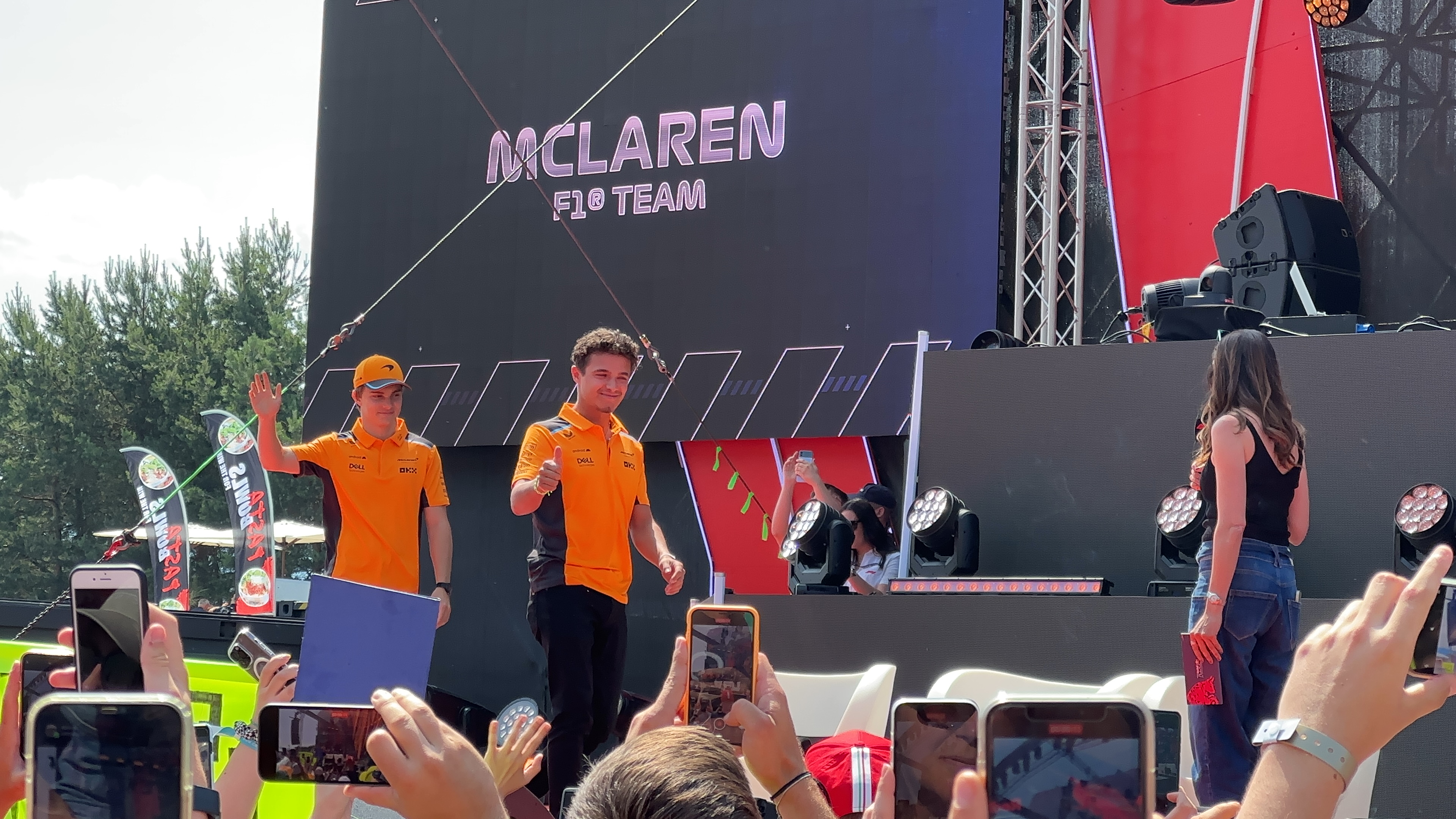 mclaren f1 team stage