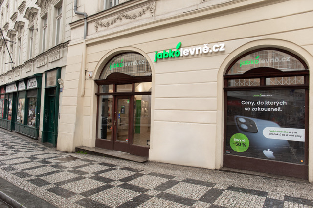 Chcete svůj starší iPhone výhodně prodat a hned si odnést lepší model? V nové prodejně JabkoLevně zvládnete obojí!