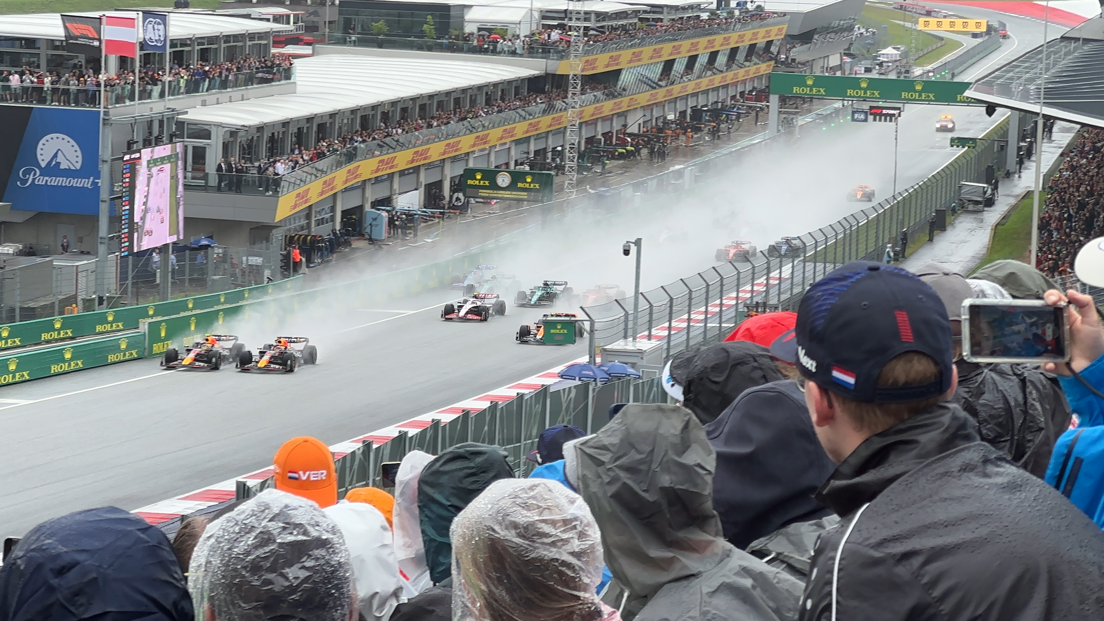 race start with crowd