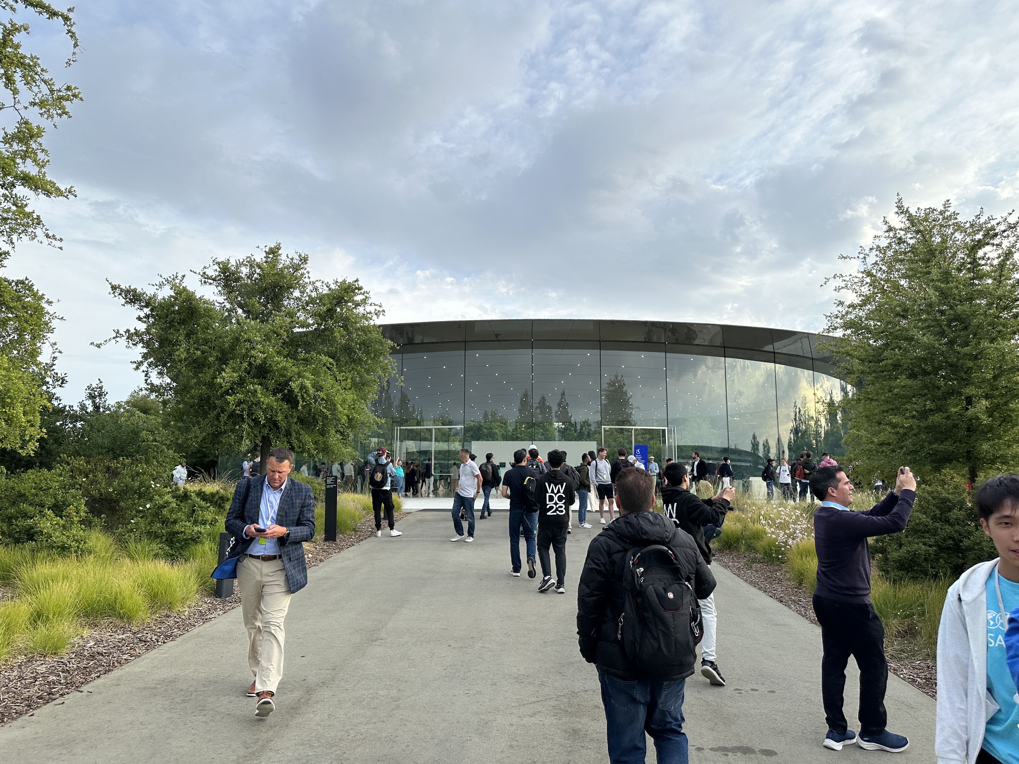 visitors approaching building