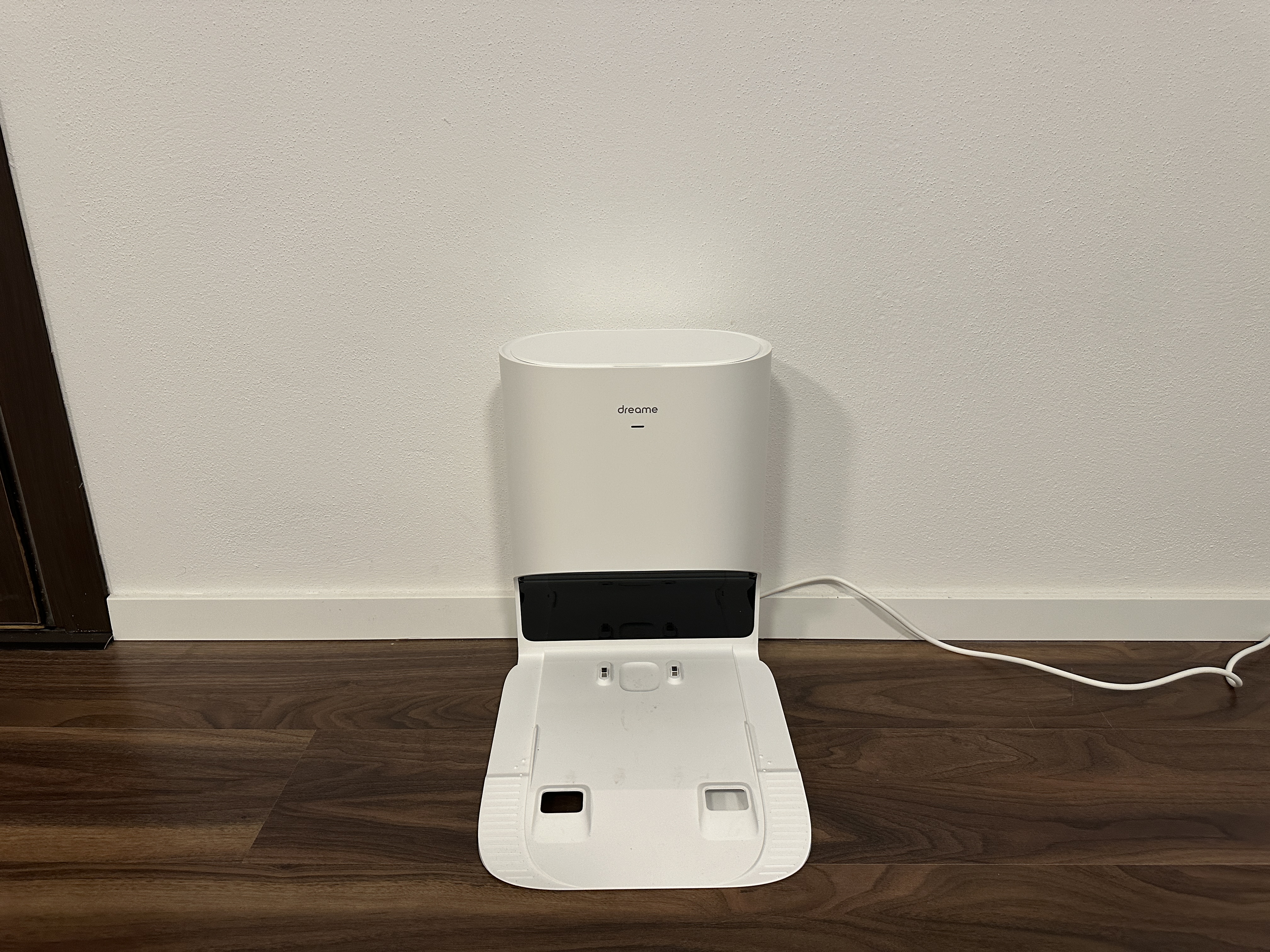 empty robot vacuum dock