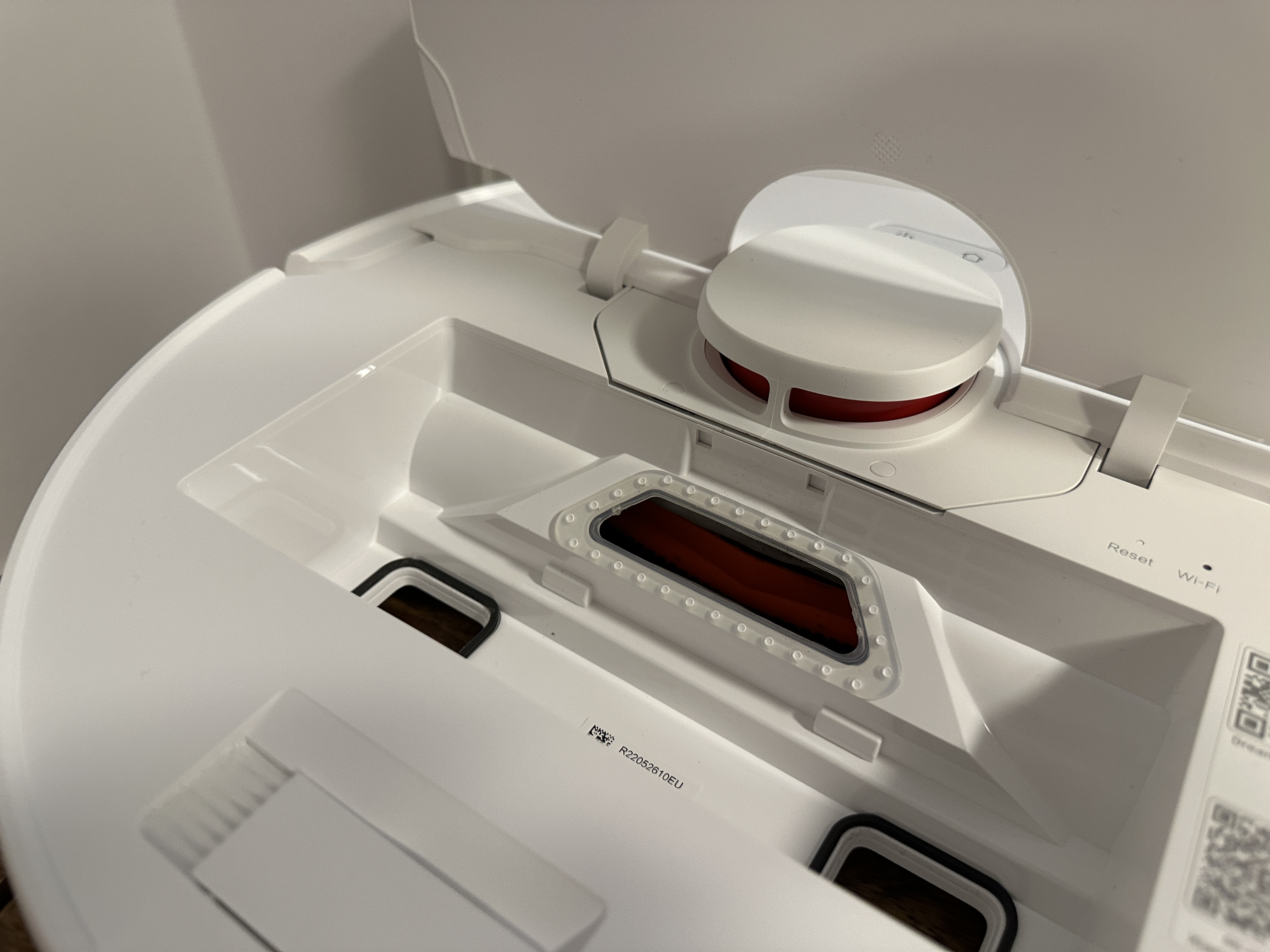 robot vacuum dustbin