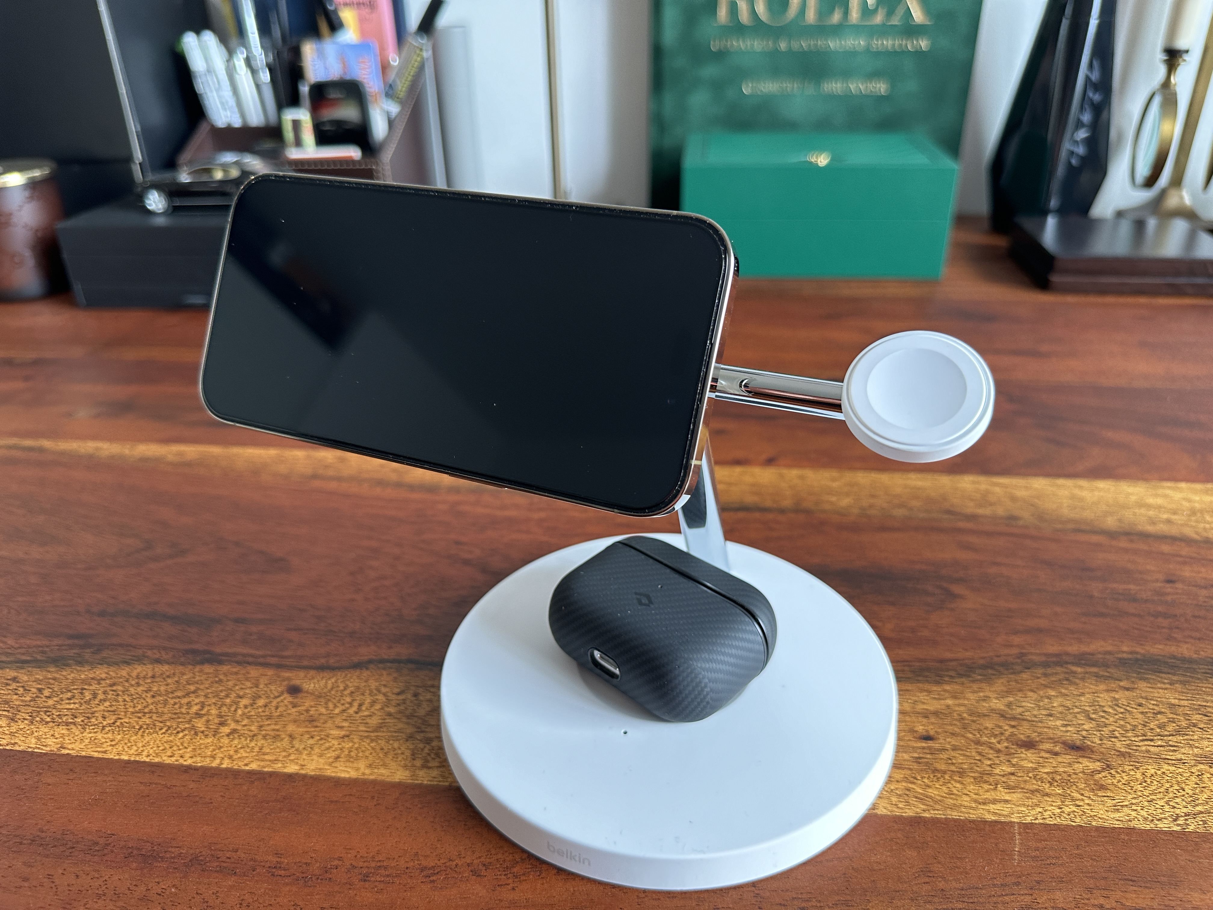 wireless charging stand horizontal phone