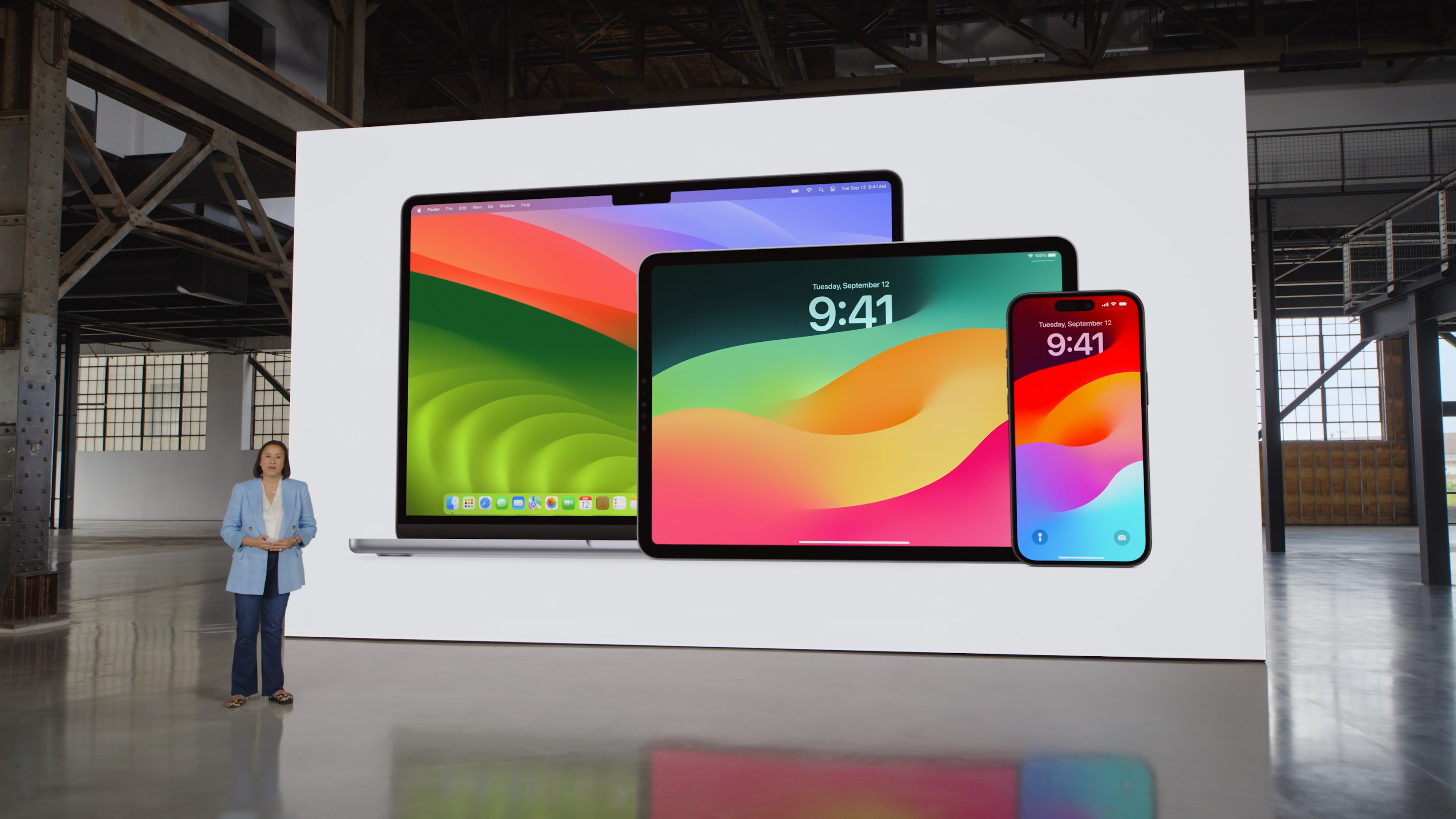 apple product display presentation