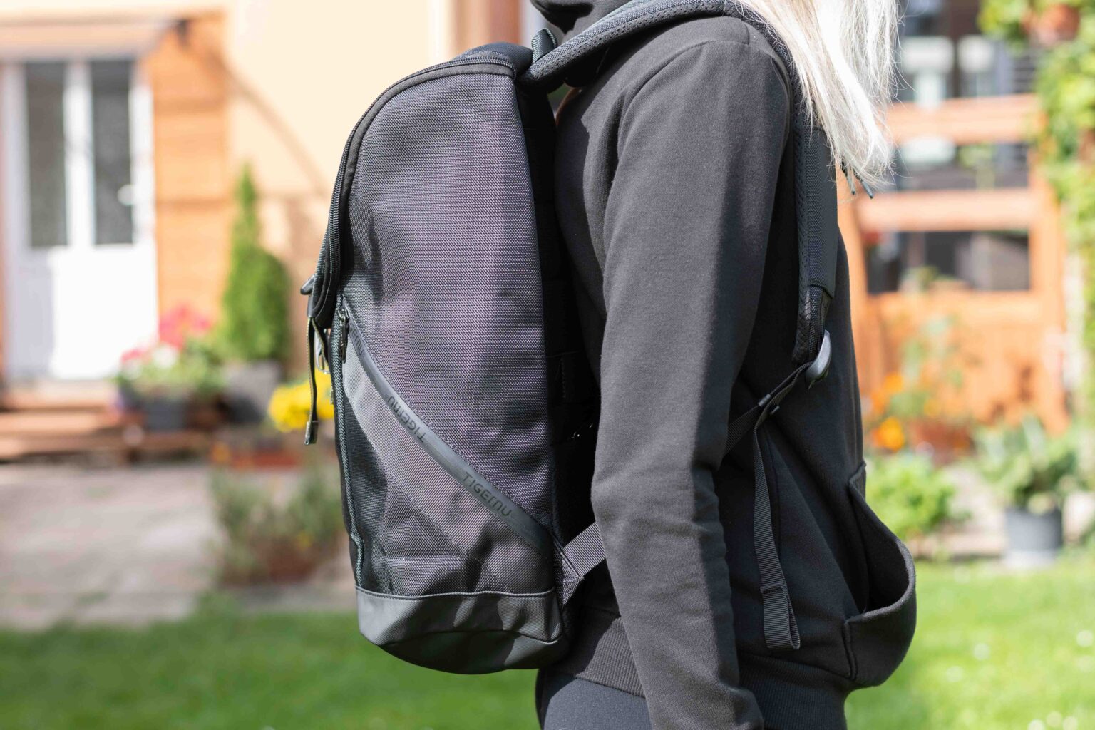 Review of the Tigernu T-B3962 backpack: A stylish bag that provides ...