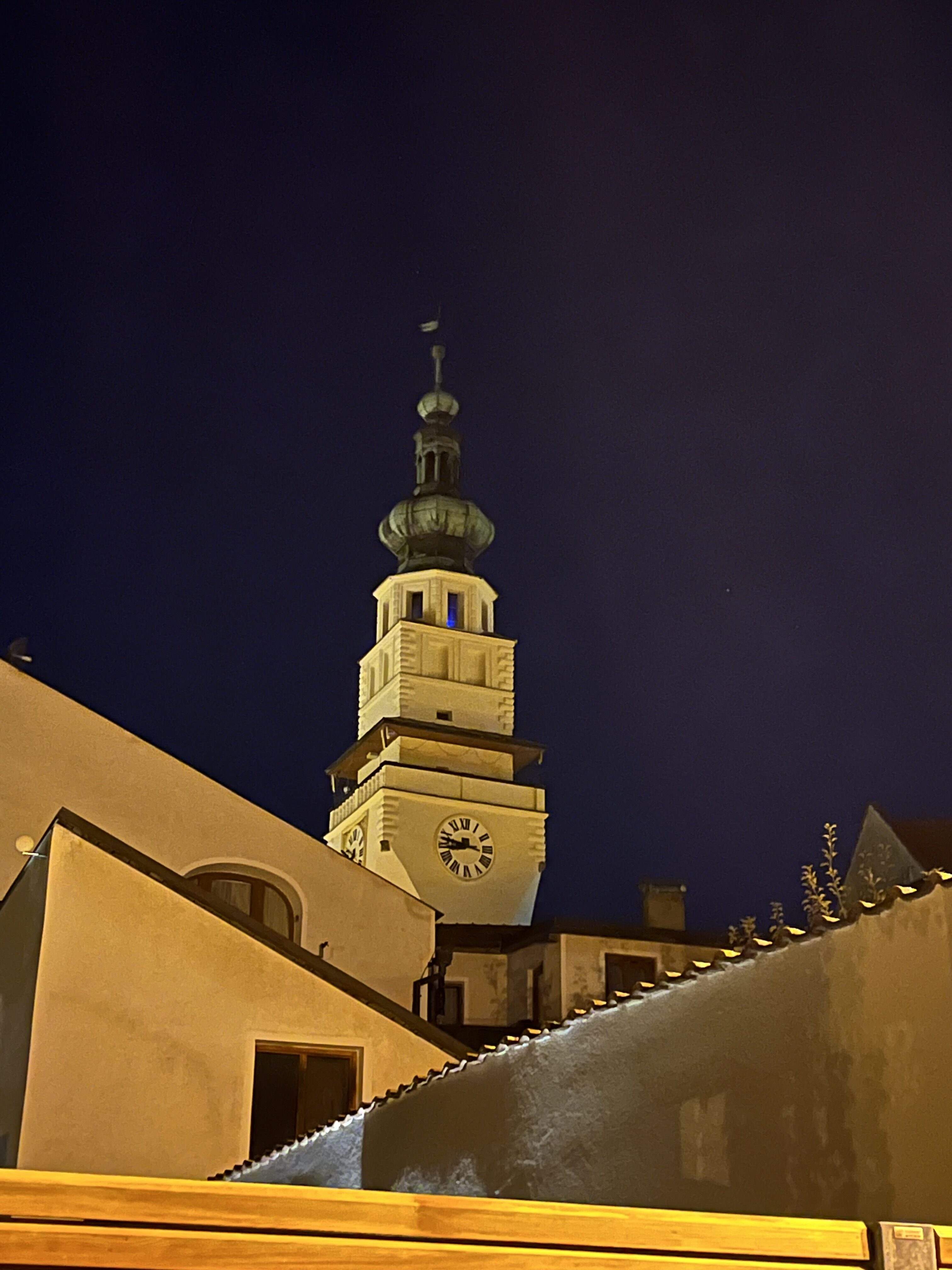 fotky iphone 13 noc 13