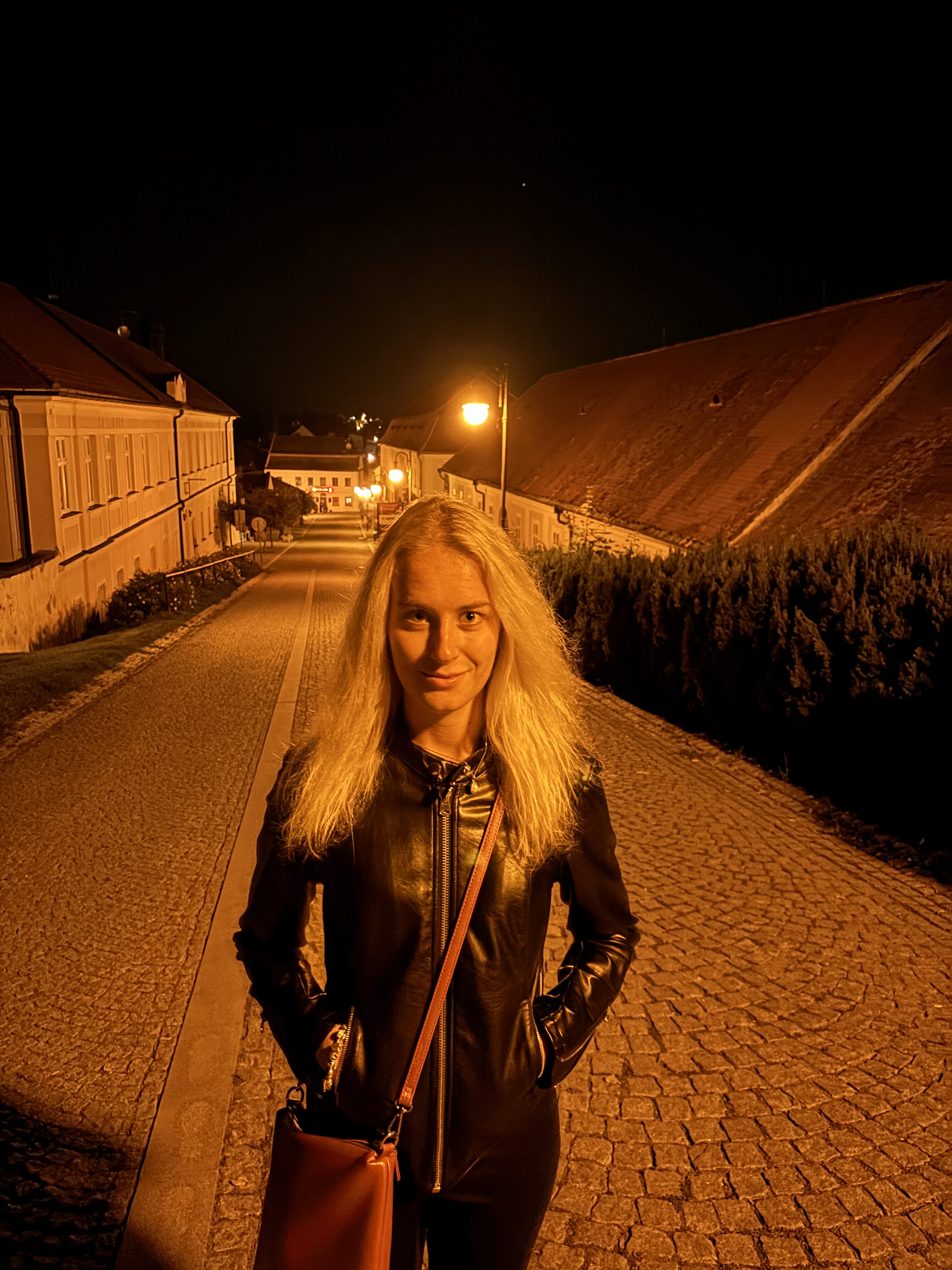 fotky iphone 15 noc 10