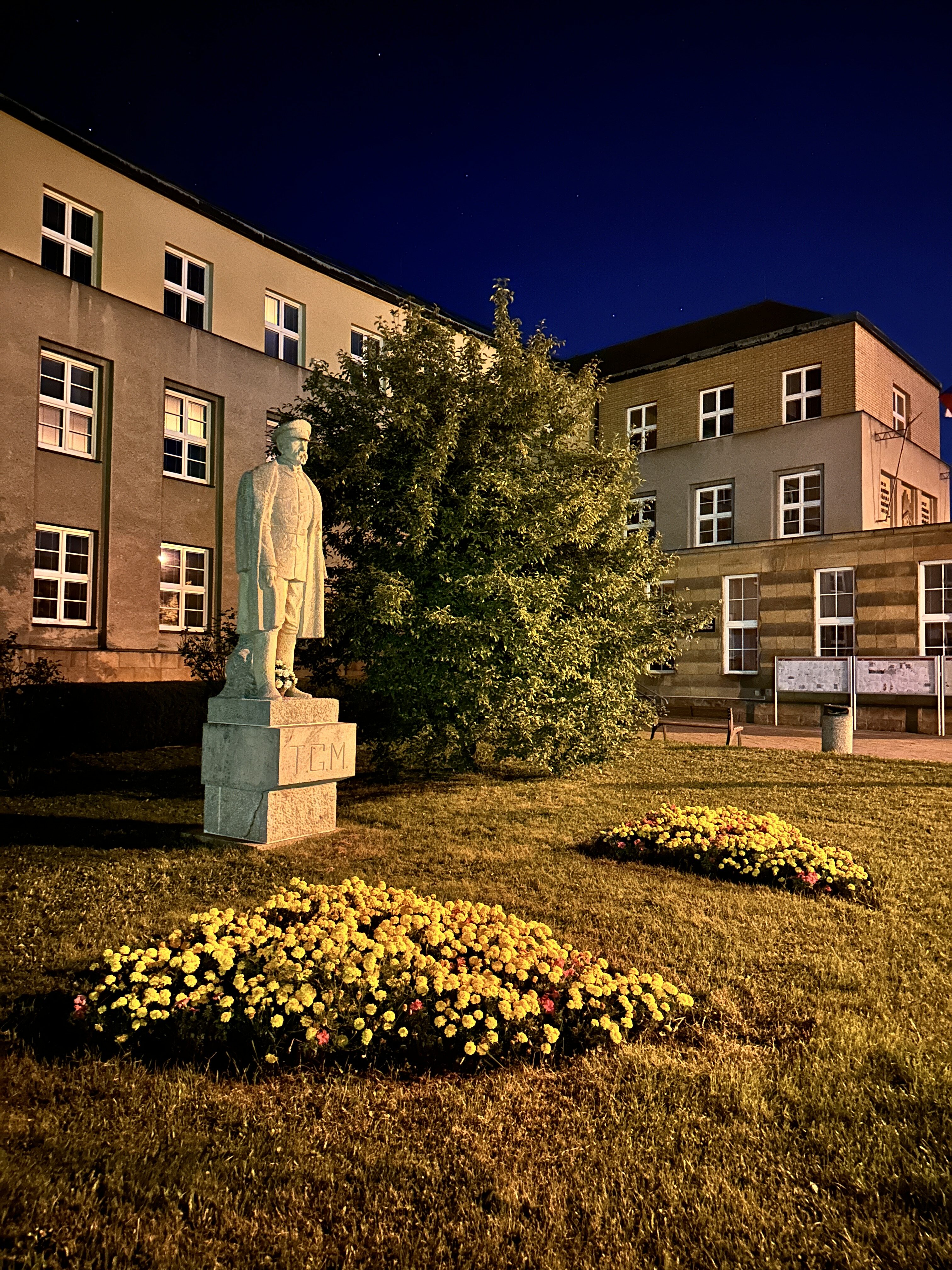 iphone 14 pro foto noc 16